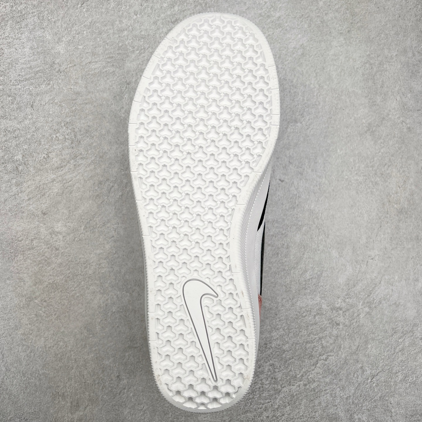 图片[9]-＃福利特价 NK SB Force 58 空军58系列低帮休闲运动滑板板鞋 鞋面由帆布和麂皮拼接 层次感丰富 搭配硫化外底 耐磨耐穿 鞋舌及中底后跟处饰有SB Logo 表明鞋款身份 采用包边设计 经久耐穿 硫化结构则有效提升灵活性 穿上这款全新推出的创意力作 助你耀动街头 尺码：36 36.5 37.5 38 38.5 39 40 40.5 41 42 42.5 43 44 45-选品中心