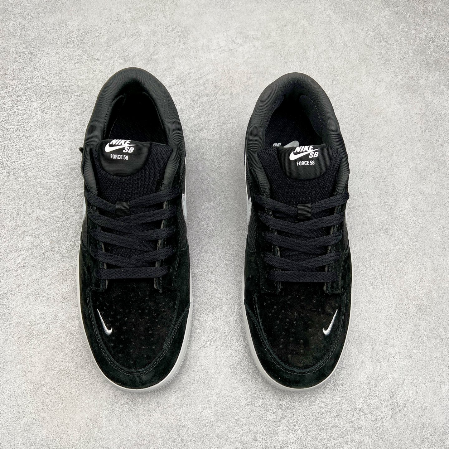 图片[2]-＃福利特价 NK SB Force 58 空军58系列低帮休闲运动滑板板鞋 鞋面由帆布和麂皮拼接 层次感丰富 搭配硫化外底 耐磨耐穿 鞋舌及中底后跟处饰有SB Logo 表明鞋款身份 采用包边设计 经久耐穿 硫化结构则有效提升灵活性 穿上这款全新推出的创意力作 助你耀动街头 尺码：36 36.5 37.5 38 38.5 39 40 40.5 41 42 42.5 43 44 45-选品中心