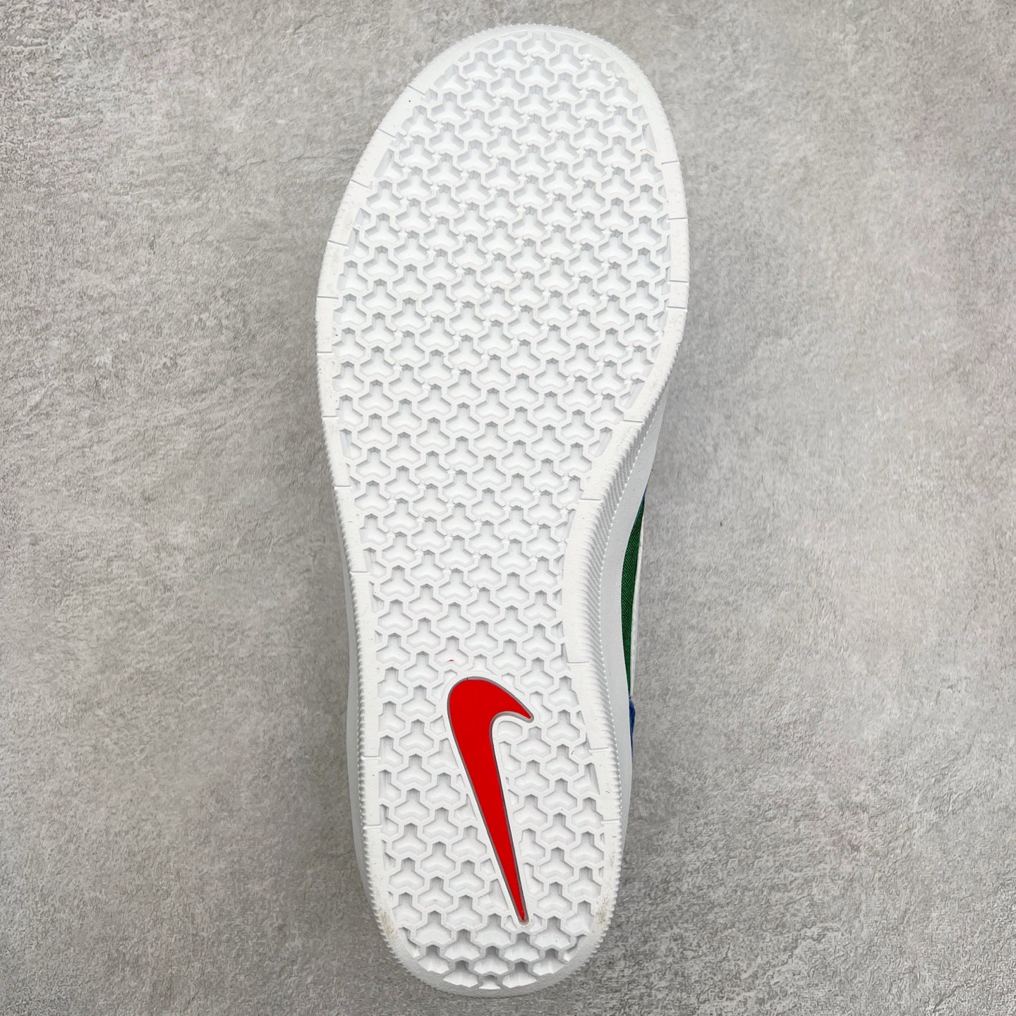 图片[9]-＃福利特价 NK SB Force 58 空军58系列低帮休闲运动滑板板鞋 鞋面由帆布和麂皮拼接 层次感丰富 搭配硫化外底 耐磨耐穿 鞋舌及中底后跟处饰有SB Logo 表明鞋款身份 采用包边设计 经久耐穿 硫化结构则有效提升灵活性 穿上这款全新推出的创意力作 助你耀动街头 尺码：36 36.5 37.5 38 38.5 39 40 40.5 41 42 42.5 43 44 45-选品中心