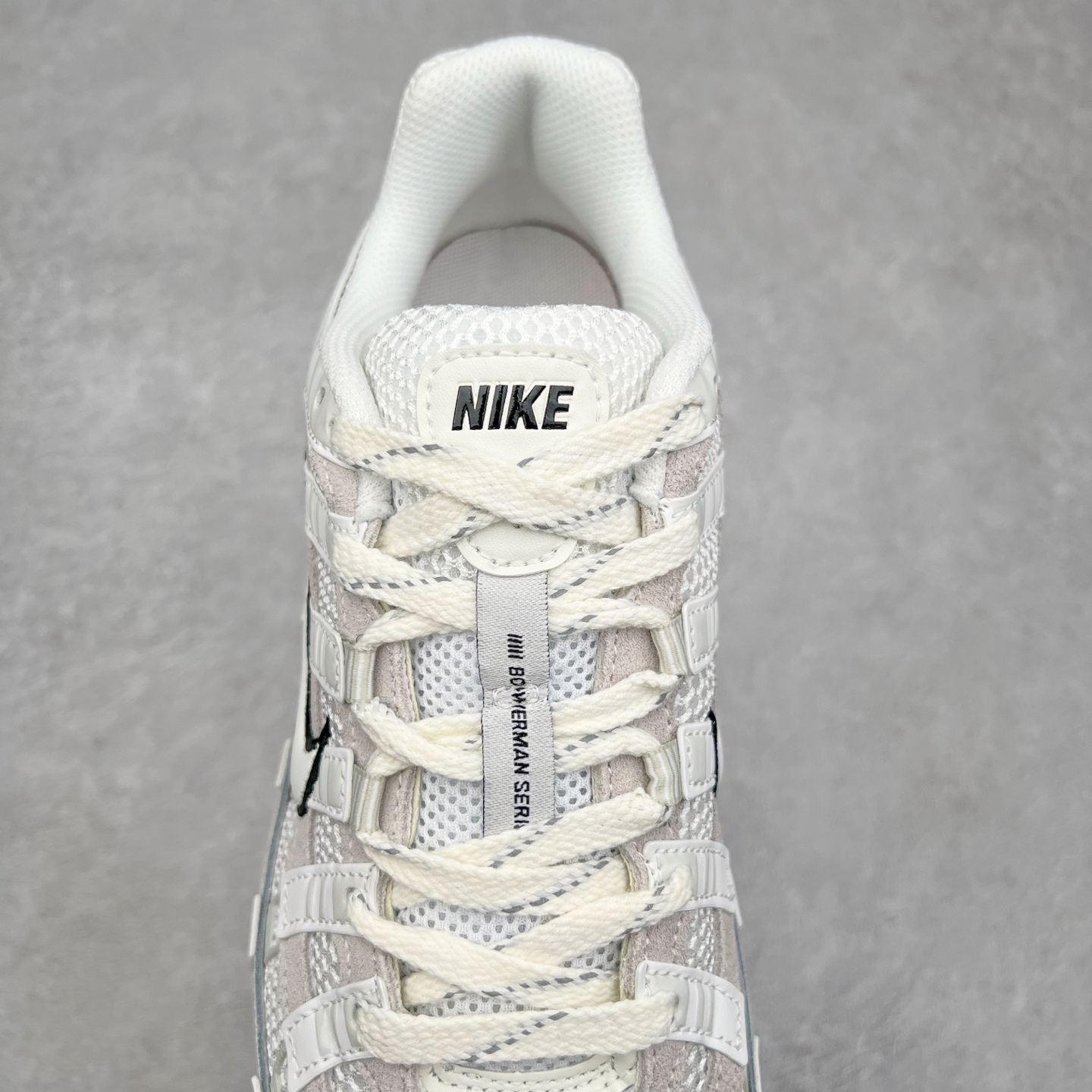 图片[5]-NK P-6000 系列低帮复古老爹风休闲运动舒适慢跑鞋 HF4898-121 购入原鞋原装纸板楦头开发 独家私模四层组合大底 市场唯一正确版本 良心定价 新配色陆续出货 进口三文治网面 融合 Pegasus 过往运动鞋设计 助力 21 世纪早期跑步运动跃升时尚新高度 采用透气网眼布、运动风格线条和耐穿覆面 兼具吸睛外观和舒适感受 中底泡绵以田径赛道为灵感 打造厚实设计 缔造出众缓震性能 尺码：36 36.5 37.5 38 38.5 39 40 40.5 41 42 42.5 43 44 44.5 45-选品中心