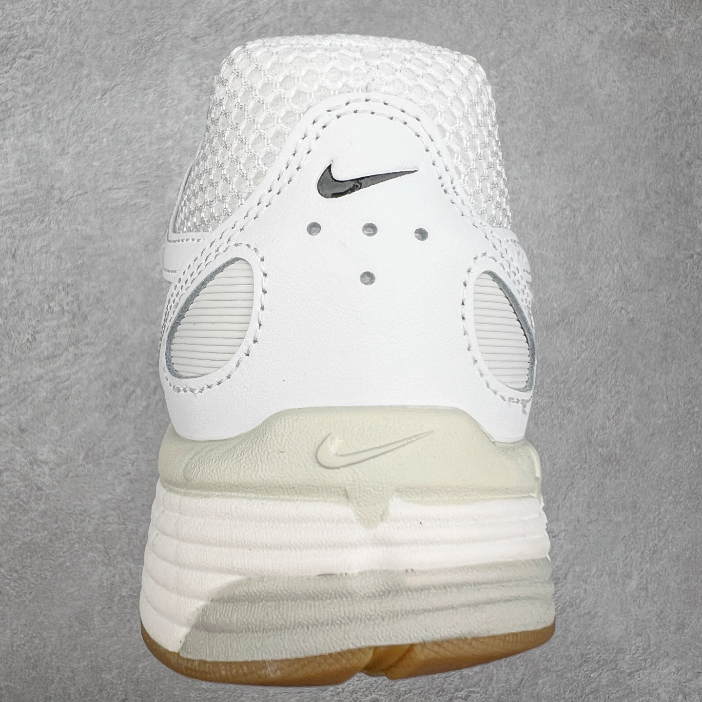 图片[8]-NK P-6000 系列低帮复古老爹风休闲运动舒适慢跑鞋 HF4898-121 购入原鞋原装纸板楦头开发 独家私模四层组合大底 市场唯一正确版本 良心定价 新配色陆续出货 进口三文治网面 融合 Pegasus 过往运动鞋设计 助力 21 世纪早期跑步运动跃升时尚新高度 采用透气网眼布、运动风格线条和耐穿覆面 兼具吸睛外观和舒适感受 中底泡绵以田径赛道为灵感 打造厚实设计 缔造出众缓震性能 尺码：36 36.5 37.5 38 38.5 39 40 40.5 41 42 42.5 43 44 44.5 45-选品中心