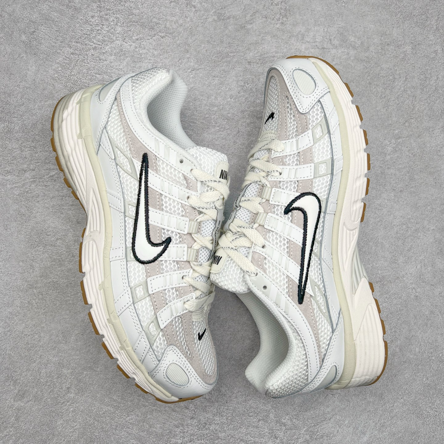 图片[3]-NK P-6000 系列低帮复古老爹风休闲运动舒适慢跑鞋 HF4898-121 购入原鞋原装纸板楦头开发 独家私模四层组合大底 市场唯一正确版本 良心定价 新配色陆续出货 进口三文治网面 融合 Pegasus 过往运动鞋设计 助力 21 世纪早期跑步运动跃升时尚新高度 采用透气网眼布、运动风格线条和耐穿覆面 兼具吸睛外观和舒适感受 中底泡绵以田径赛道为灵感 打造厚实设计 缔造出众缓震性能 尺码：36 36.5 37.5 38 38.5 39 40 40.5 41 42 42.5 43 44 44.5 45-选品中心