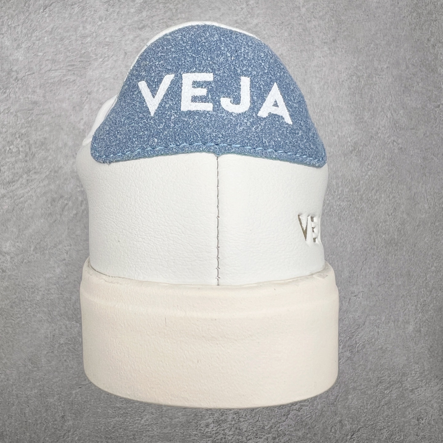 图片[8]-＃福利特价 Veja Leather Extra Sneakers 法国国民V字经典小白板鞋 #Ins爆款 街拍频繁上镜 春季入夏简约百搭款 全头层进口牛皮 舒适面革内里 广东厂 高端主打色系全网热销中 所售渠道大致由代购渠道 尺码：35 36 37 38 39 40 41 42 43 44 45-选品中心