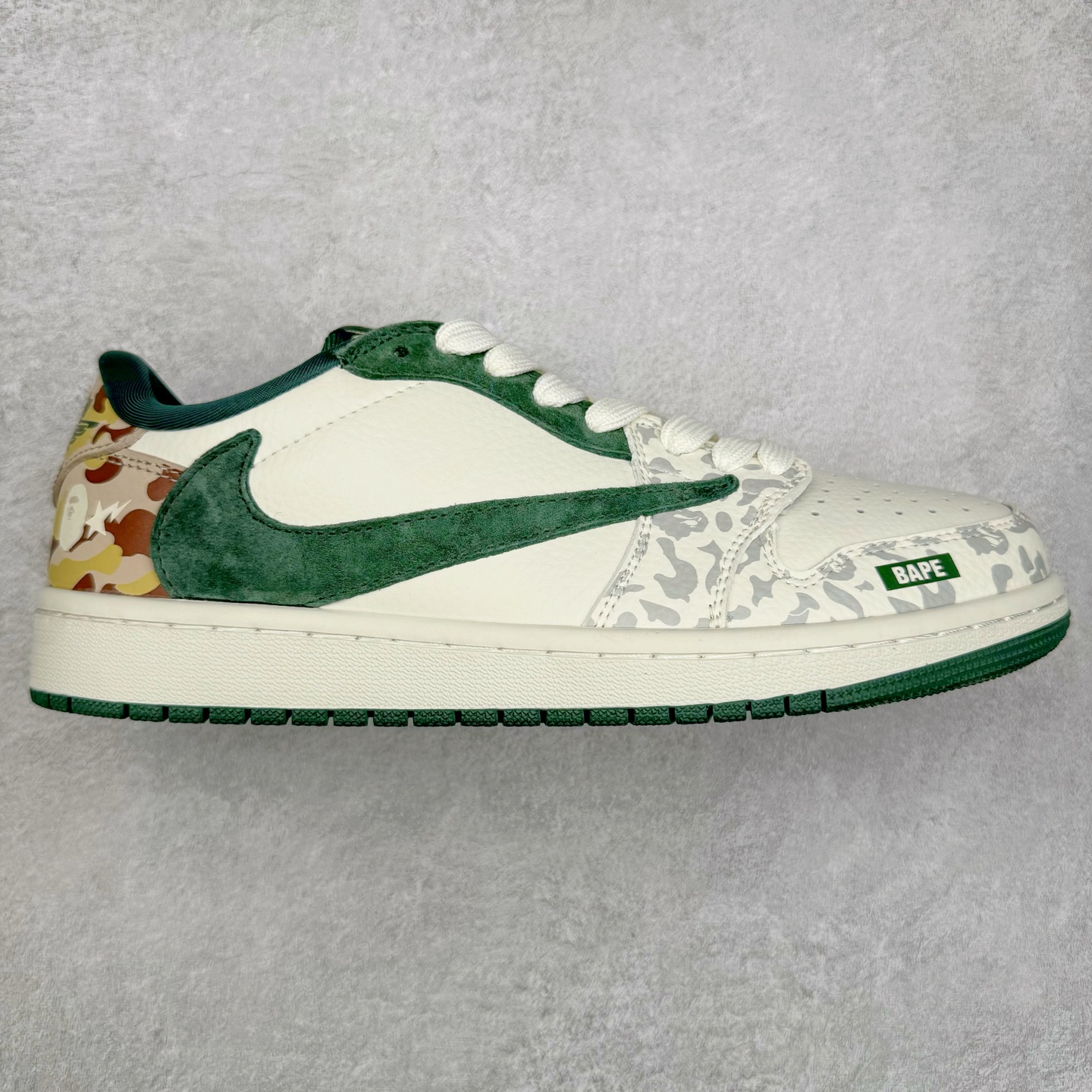 TS x Air Jordan AJ1 Low 倒钩低帮联名定制配色 SJ9950-017 原厂内置气垫魔块 A模大底 头层小牛皮 鞋舌AJ原厂专用牛津布+AJ专用反口珍珠布+原厂无杂质高弹内里海棉+特殊封边弹力鞋带 尺码:36 36.5 37.5 38 38.5 39 40 40.5 41 42 42.5 43 44 44.5 45 46 47.5-选品中心