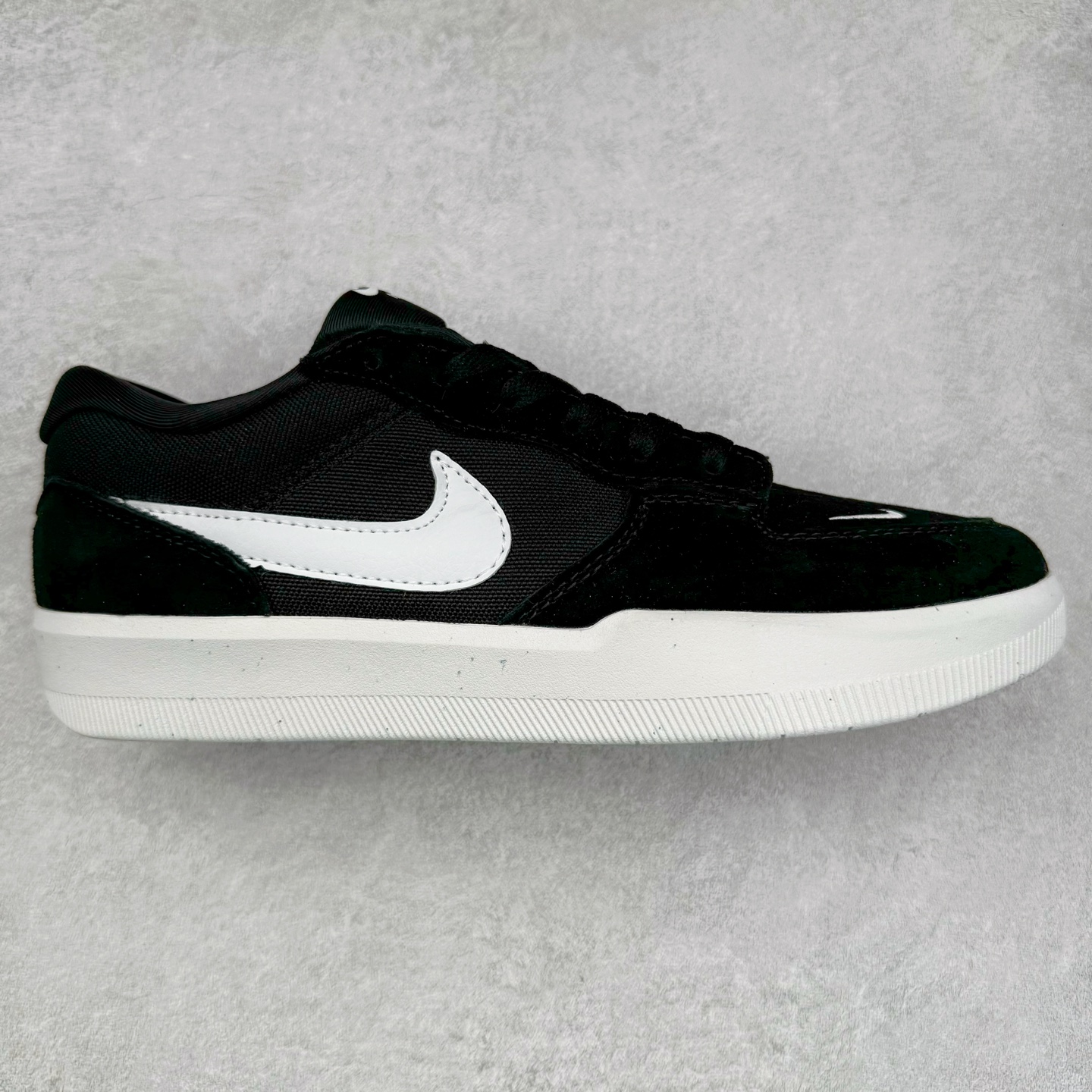 #福利特价 NK SB Force 58 空军58系列低帮休闲运动滑板板鞋 鞋面由帆布和麂皮拼接 层次感丰富 搭配硫化外底 耐磨耐穿 鞋舌及中底后跟处饰有SB Logo 表明鞋款身份 采用包边设计 经久耐穿 硫化结构则有效提升灵活性 穿上这款全新推出的创意力作 助你耀动街头 尺码:36 36.5 37.5 38 38.5 39 40 40.5 41 42 42.5 43 44 45-选品中心