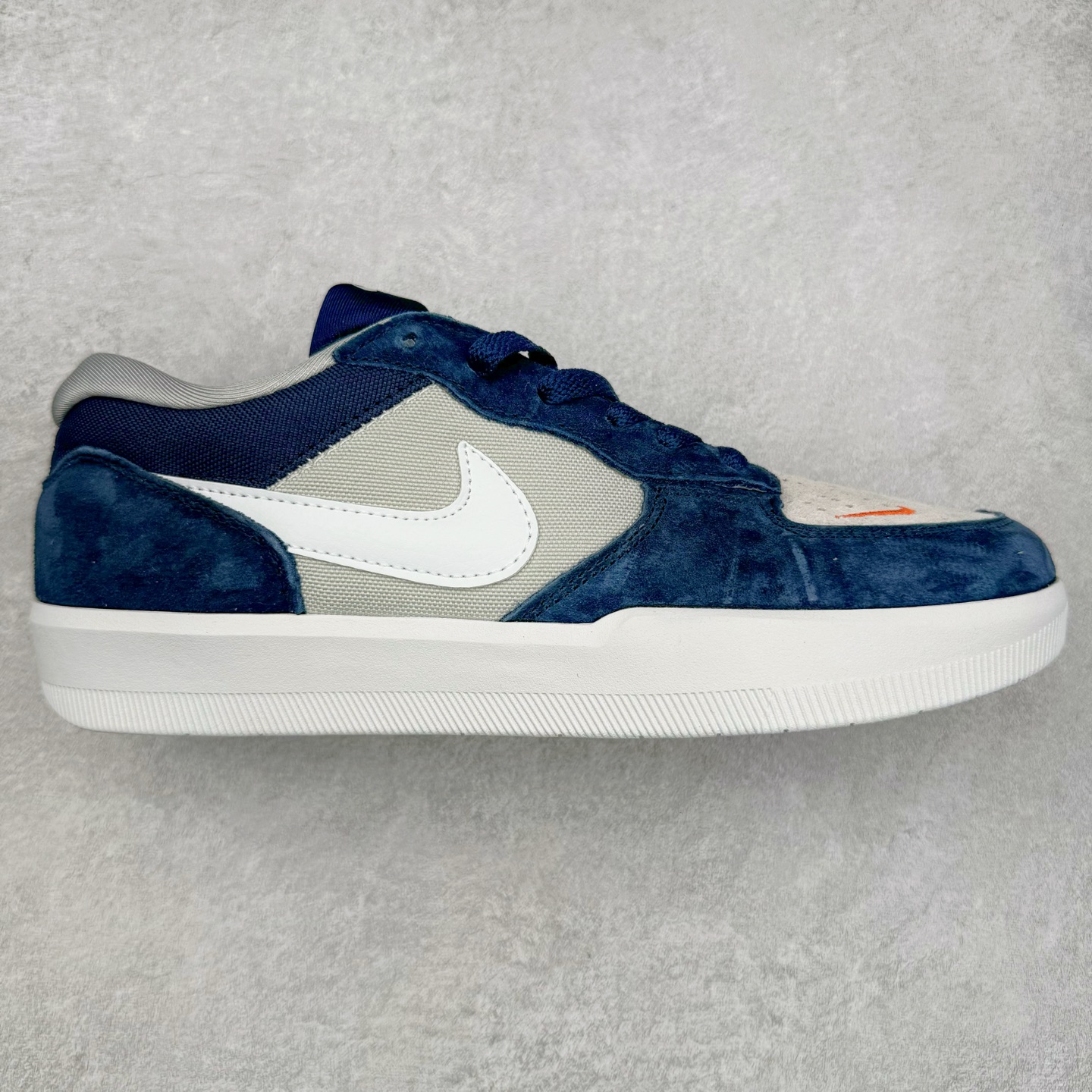 图片[4]-＃福利特价 NK SB Force 58 空军58系列低帮休闲运动滑板板鞋 鞋面由帆布和麂皮拼接 层次感丰富 搭配硫化外底 耐磨耐穿 鞋舌及中底后跟处饰有SB Logo 表明鞋款身份 采用包边设计 经久耐穿 硫化结构则有效提升灵活性 穿上这款全新推出的创意力作 助你耀动街头 尺码：36 36.5 37.5 38 38.5 39 40 40.5 41 42 42.5 43 44 45-选品中心