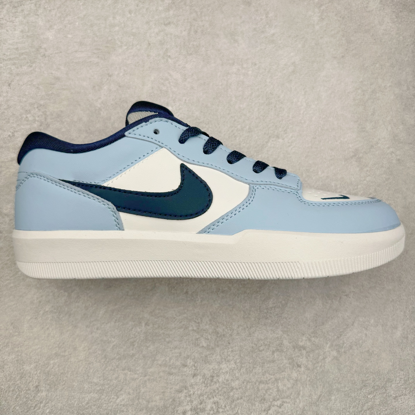 ＃福利特价 NK SB Force 58 空军58系列低帮休闲运动滑板板鞋 鞋面由帆布和麂皮拼接 层次感丰富 搭配硫化外底 耐磨耐穿 鞋舌及中底后跟处饰有SB Logo 表明鞋款身份 采用包边设计 经久耐穿 硫化结构则有效提升灵活性 穿上这款全新推出的创意力作 助你耀动街头 尺码：36 36.5 37.5 38 38.5 39 40 40.5 41 42 42.5 43 44 45-选品中心