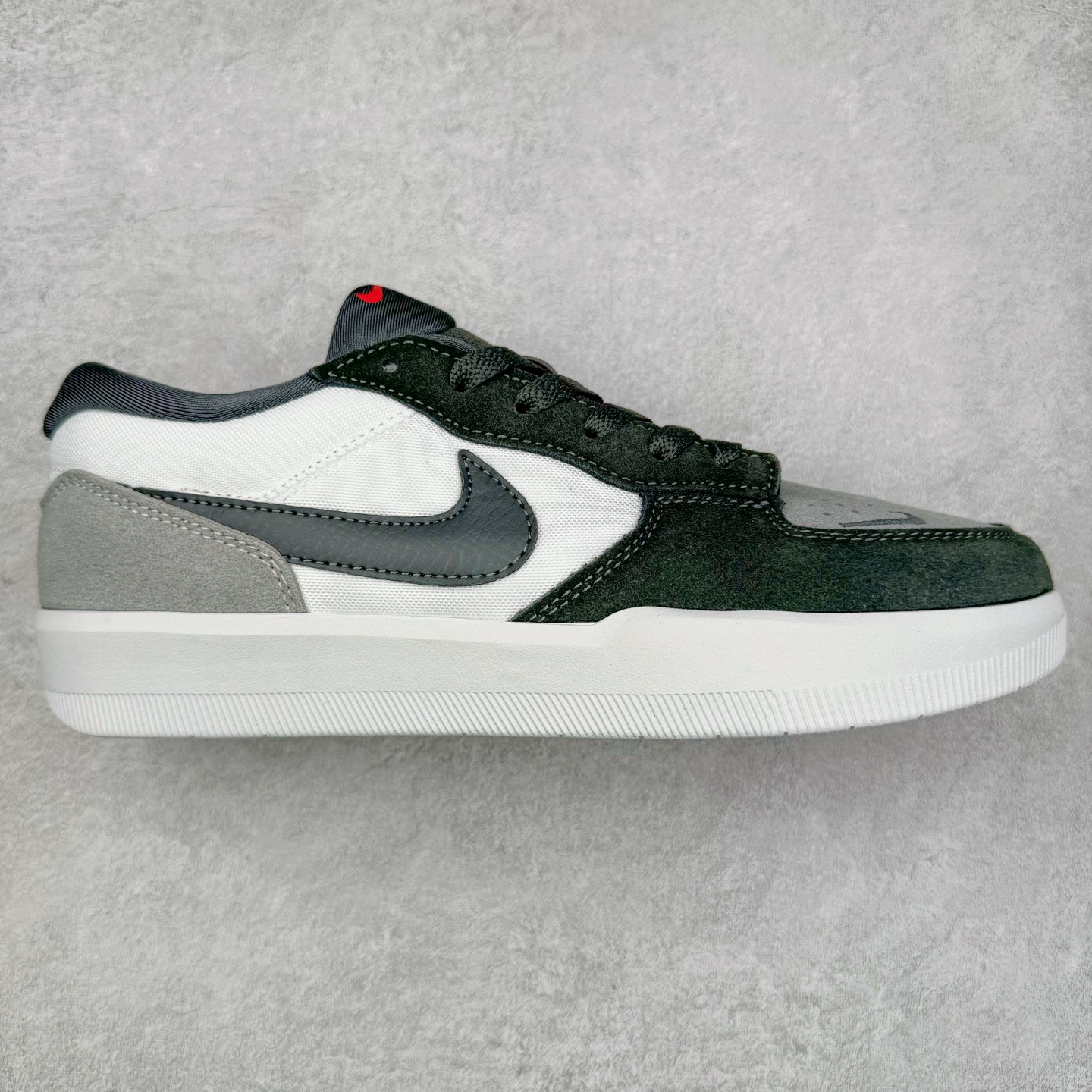 图片[6]-＃福利特价 NK SB Force 58 空军58系列低帮休闲运动滑板板鞋 鞋面由帆布和麂皮拼接 层次感丰富 搭配硫化外底 耐磨耐穿 鞋舌及中底后跟处饰有SB Logo 表明鞋款身份 采用包边设计 经久耐穿 硫化结构则有效提升灵活性 穿上这款全新推出的创意力作 助你耀动街头 尺码：36 36.5 37.5 38 38.5 39 40 40.5 41 42 42.5 43 44 45-选品中心