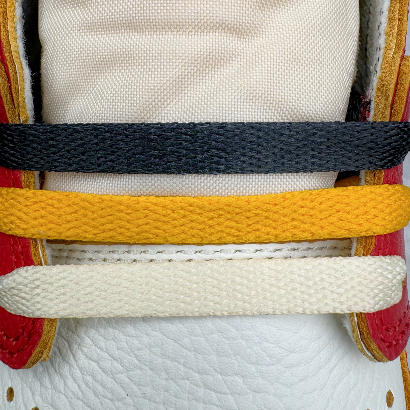 图片[15]-＃FK纯原 Union x Air Jordan AJ1 Retro High NRG 联名四色拼接灰白红 HV8563-600 原盒原配 原厂拉帮工艺 针距密度一致 全新升级网板中底 原楦原纸板开发 后跟弧度收口自然不对折 极致一眼正品既视感 原厂皮料 进口玻璃冲刀皮料裁剪零毛边 承诺百分百一致原鞋 全鞋电脑针车工艺 鞋面清洁度最高QC检验标准 控制溢胶 飞翼3D高频深度立体 鞋盒、防尘纸 均采购来自原厂 尺码：40 40.5 41 42 42.5 43 44 44.5 45 46 47.5-选品中心