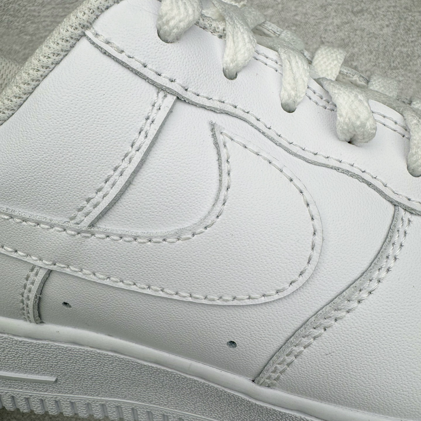 图片[16]-＃奥莱Zp订单福利 NK Air Force 1´07 Low 空军一号低帮百搭休闲运动板鞋 纯白 CW2288-111 独家渠道 市面未流通批次 奥莱直播间499 599一样的东西 碾压市面现存所有版本 公司一样的东西 超值回馈 帮你省钱 支持各种鉴定 柔软、弹性十足的缓震性能和出色的中底设计 横跨复古与现代的外型结合 造就出风靡全球三十多年的Force 1 直到今天还深受青睐 尺码：36 36.5 37.5 38 38.5 39 40 40.5 41 42 42.5 43 44 44.5 45 46-选品中心