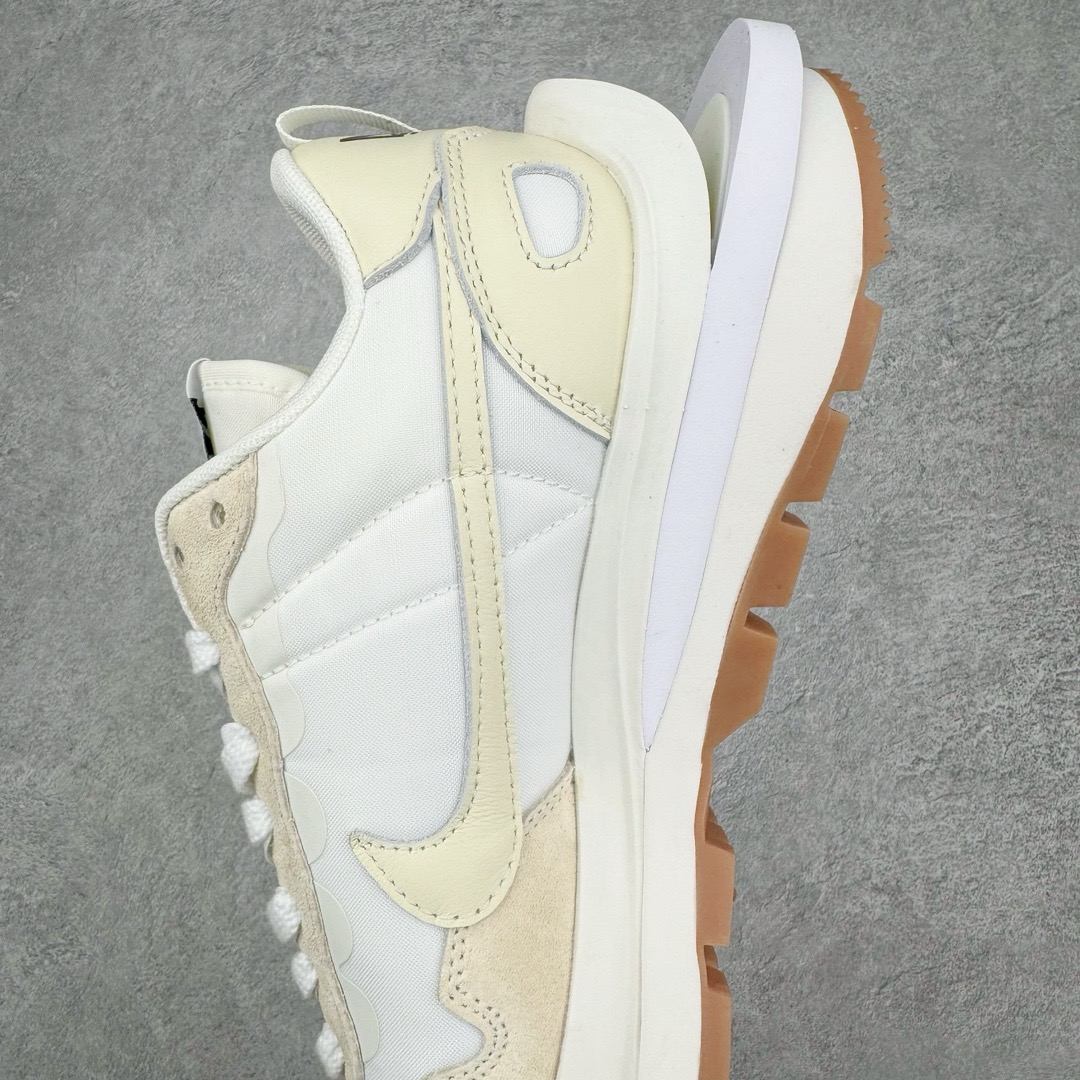 图片[7]-＃XP纯原福利 Sacai x NK VaporWaffle 联名款华夫3.0潮流休闲增高运动鞋 全套原楦原纸版原鞋开模 全网最具灵魂的版型 皮料卡色质感均保持原鞋一致 原装油墨Logo手工描漆 原装大底米色部分外尖内方 大底开口上翘弧度 后跟开口弧度高度原鞋一致 全鞋电脑针车 原厂鞋舌织唛标 原盒原配 中文合格证质保卡 客订外包保护盒 尺码对应库存明细‼️-选品中心