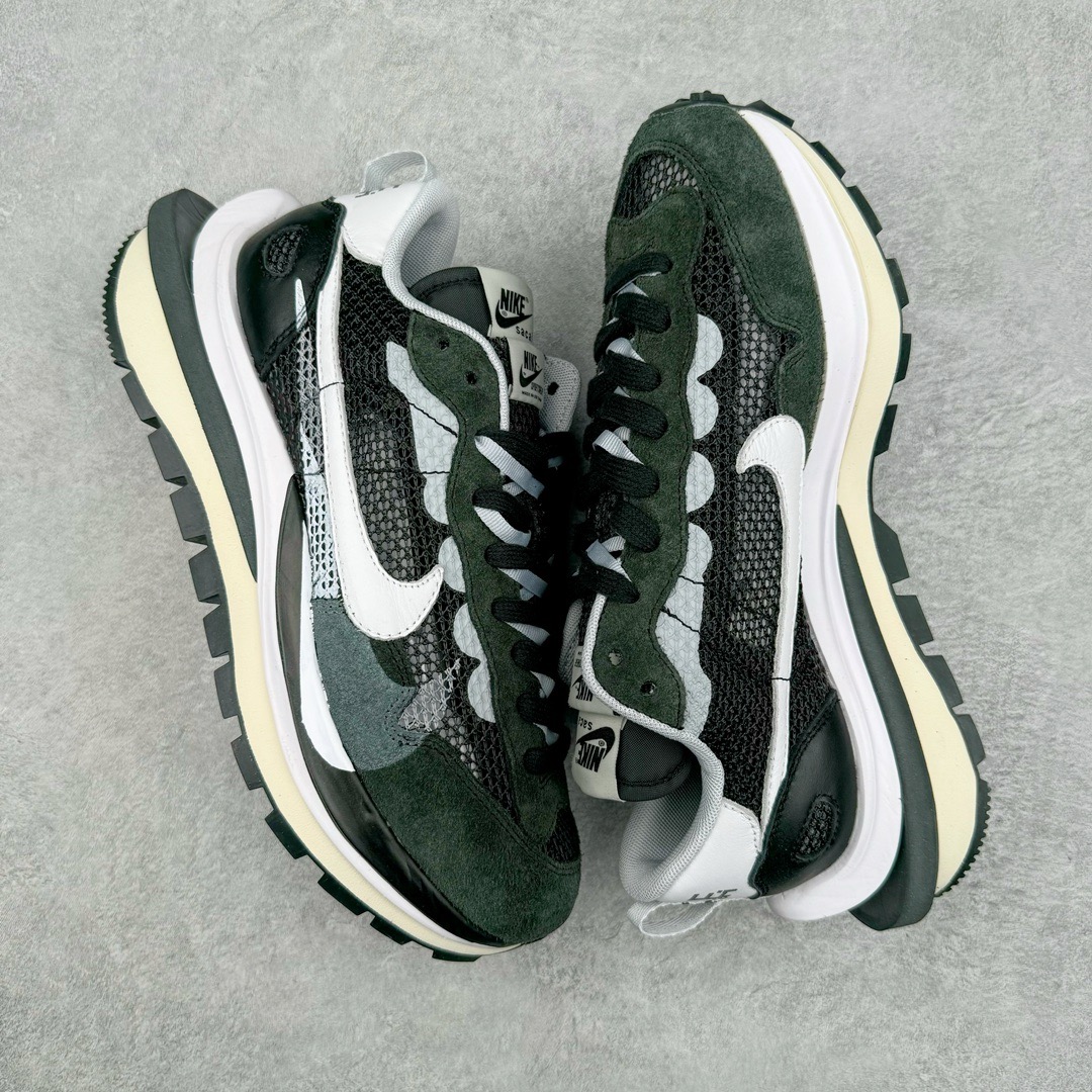 图片[3]-＃XP纯原福利 Sacai x NK VaporWaffle 联名款华夫3.0潮流休闲增高运动鞋 全套原楦原纸版原鞋开模 全网最具灵魂的版型 皮料卡色质感均保持原鞋一致 原装油墨Logo手工描漆 原装大底米色部分外尖内方 大底开口上翘弧度 后跟开口弧度高度原鞋一致 全鞋电脑针车 原厂鞋舌织唛标 原盒原配 中文合格证质保卡 客订外包保护盒 尺码对应库存明细‼️-选品中心