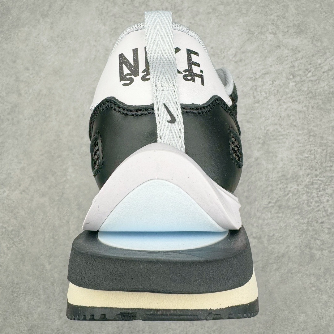 图片[7]-＃XP纯原福利 Sacai x NK VaporWaffle 联名款华夫3.0潮流休闲增高运动鞋 全套原楦原纸版原鞋开模 全网最具灵魂的版型 皮料卡色质感均保持原鞋一致 原装油墨Logo手工描漆 原装大底米色部分外尖内方 大底开口上翘弧度 后跟开口弧度高度原鞋一致 全鞋电脑针车 原厂鞋舌织唛标 原盒原配 中文合格证质保卡 客订外包保护盒 尺码对应库存明细‼️-选品中心