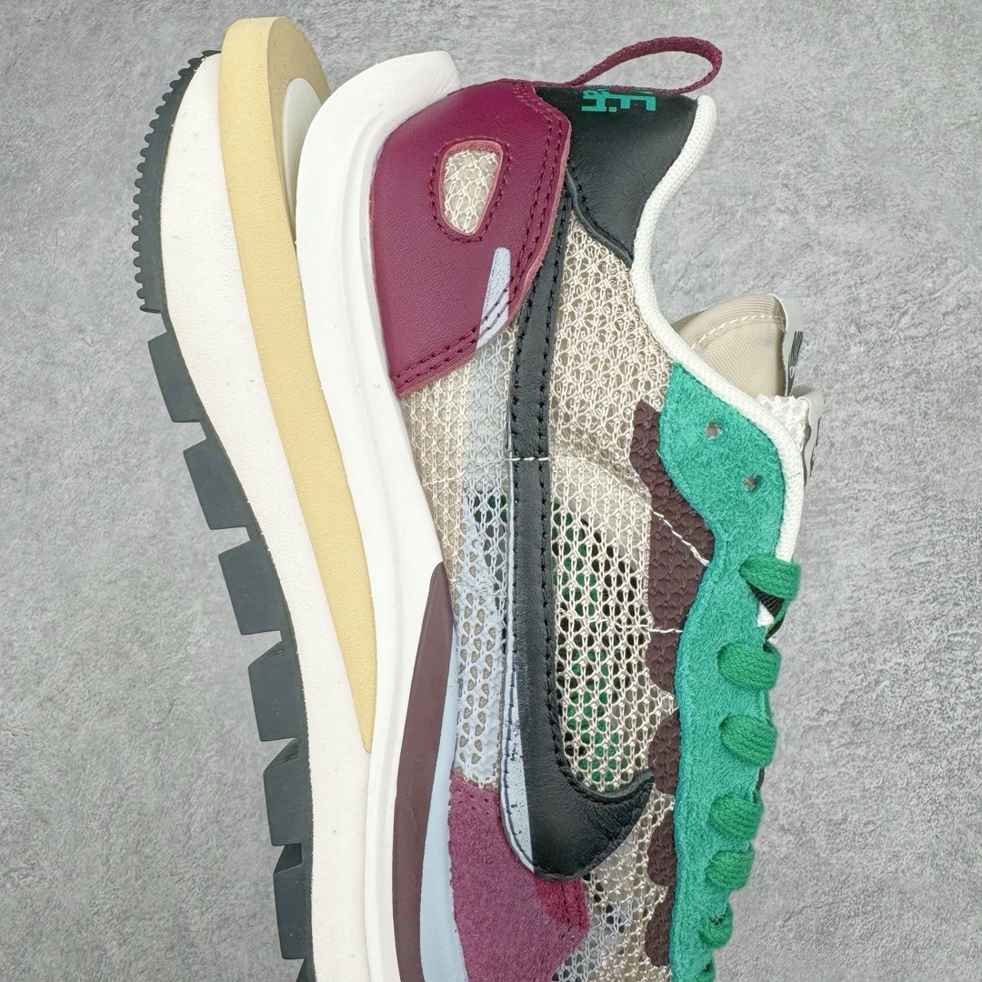 图片[6]-＃XP纯原福利 Sacai x NK VaporWaffle 联名款华夫3.0潮流休闲增高运动鞋 全套原楦原纸版原鞋开模 全网最具灵魂的版型 皮料卡色质感均保持原鞋一致 原装油墨Logo手工描漆 原装大底米色部分外尖内方 大底开口上翘弧度 后跟开口弧度高度原鞋一致 全鞋电脑针车 原厂鞋舌织唛标 原盒原配 中文合格证质保卡 客订外包保护盒 尺码对应库存明细‼️-选品中心