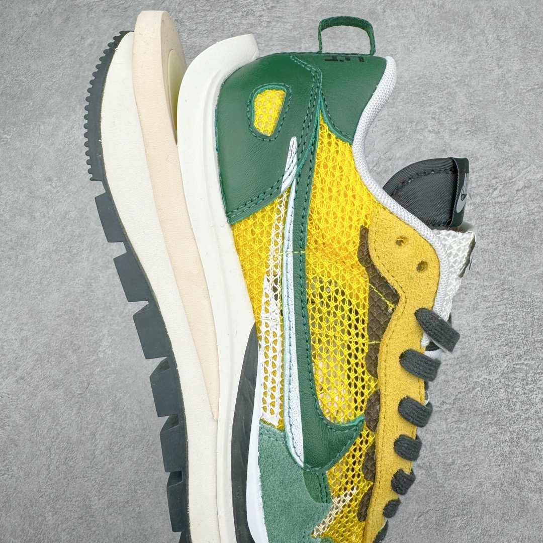 图片[6]-＃XP纯原福利 Sacai x NK VaporWaffle 联名款华夫3.0潮流休闲增高运动鞋 全套原楦原纸版原鞋开模 全网最具灵魂的版型 皮料卡色质感均保持原鞋一致 原装油墨Logo手工描漆 原装大底米色部分外尖内方 大底开口上翘弧度 后跟开口弧度高度原鞋一致 全鞋电脑针车 原厂鞋舌织唛标 原盒原配 中文合格证质保卡 客订外包保护盒 尺码对应库存明细‼️-选品中心