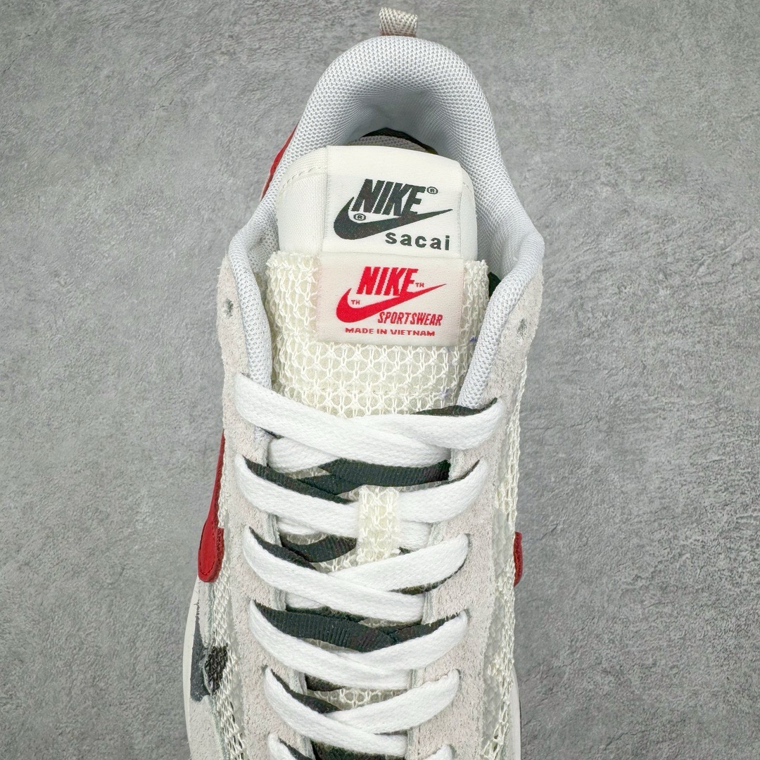 图片[5]-＃XP纯原福利 Sacai x NK VaporWaffle 联名款华夫3.0潮流休闲增高运动鞋 全套原楦原纸版原鞋开模 全网最具灵魂的版型 皮料卡色质感均保持原鞋一致 原装油墨Logo手工描漆 原装大底米色部分外尖内方 大底开口上翘弧度 后跟开口弧度高度原鞋一致 全鞋电脑针车 原厂鞋舌织唛标 原盒原配 中文合格证质保卡 客订外包保护盒 尺码对应库存明细‼️-选品中心
