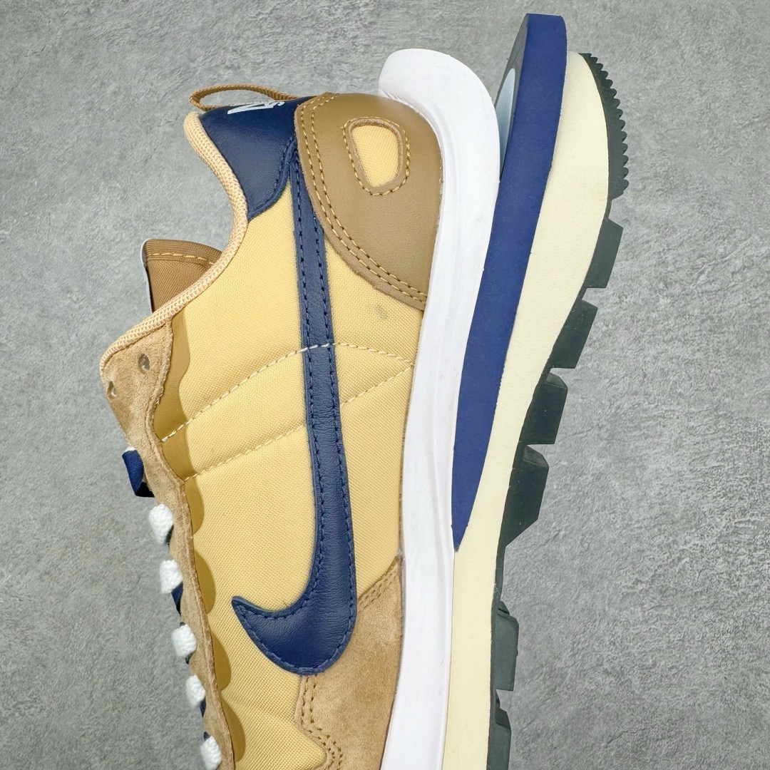 图片[7]-＃XP纯原福利 Sacai x NK VaporWaffle 联名款华夫3.0潮流休闲增高运动鞋 全套原楦原纸版原鞋开模 全网最具灵魂的版型 皮料卡色质感均保持原鞋一致 原装油墨Logo手工描漆 原装大底米色部分外尖内方 大底开口上翘弧度 后跟开口弧度高度原鞋一致 全鞋电脑针车 原厂鞋舌织唛标 原盒原配 中文合格证质保卡 客订外包保护盒 尺码对应库存明细‼️-选品中心