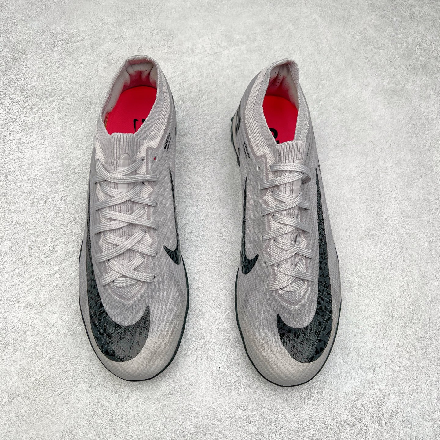 图片[2]-NK Mercurial Vapor Elite 刺客系列实战足球鞋 原代工厂出品 全进口机台生产设备 百分百采用优质原材料 严格按照工艺流程生产 确保每一双鞋都符合原厂标准 确保与原版无二 打造最纯粹的实战体验 高端的东西 品质全在细节里 全网品质最强足球鞋 没有之一（支持高强度实战）尺码：35 36 36.5 37.5 38 38.5 39 40 40.5 41 42 42.5 43 44 44.5 45-选品中心