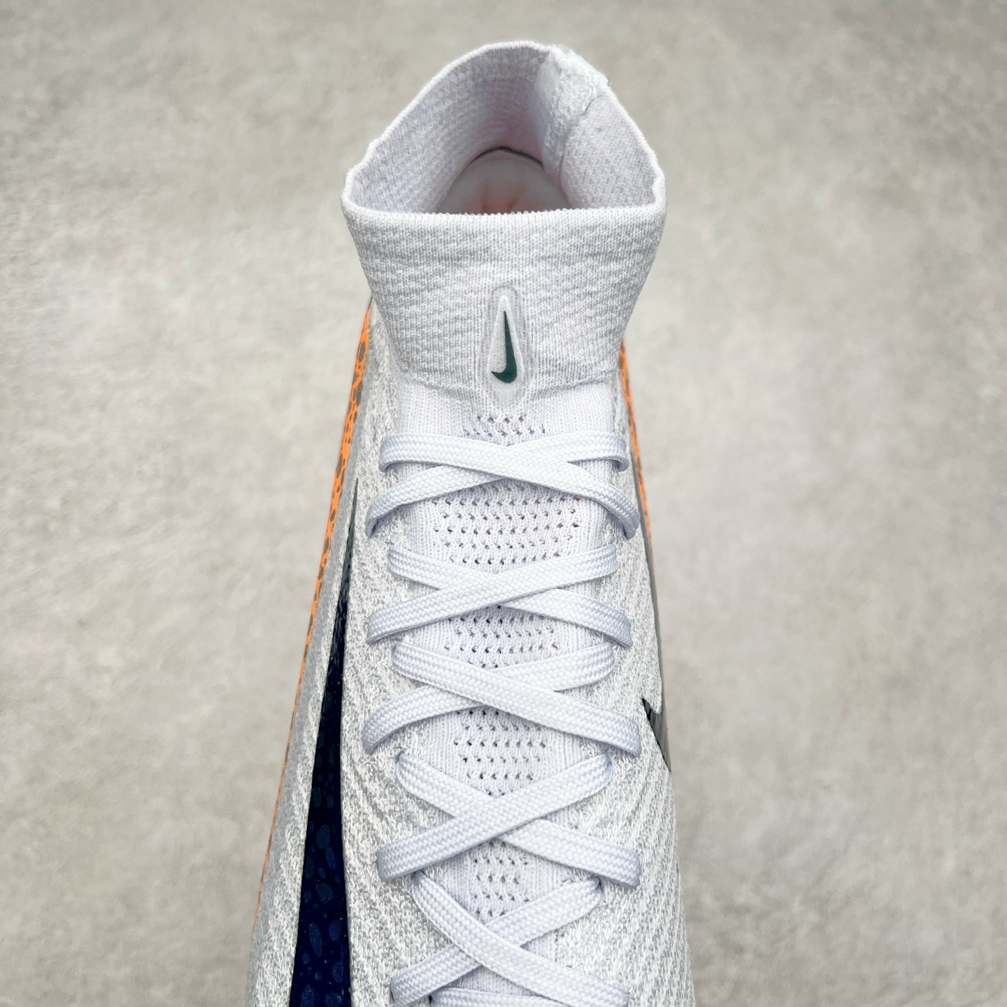 图片[5]-NK Mercurial Vapor Elite 刺客系列实战足球鞋 原代工厂出品 全进口机台生产设备 百分百采用优质原材料 严格按照工艺流程生产 确保每一双鞋都符合原厂标准 确保与原版无二 打造最纯粹的实战体验 高端的东西 品质全在细节里 全网品质最强足球鞋 没有之一（支持高强度实战）尺码：35 36 36.5 37.5 38 38.5 39 40 40.5 41 42 42.5 43 44 44.5 45-选品中心