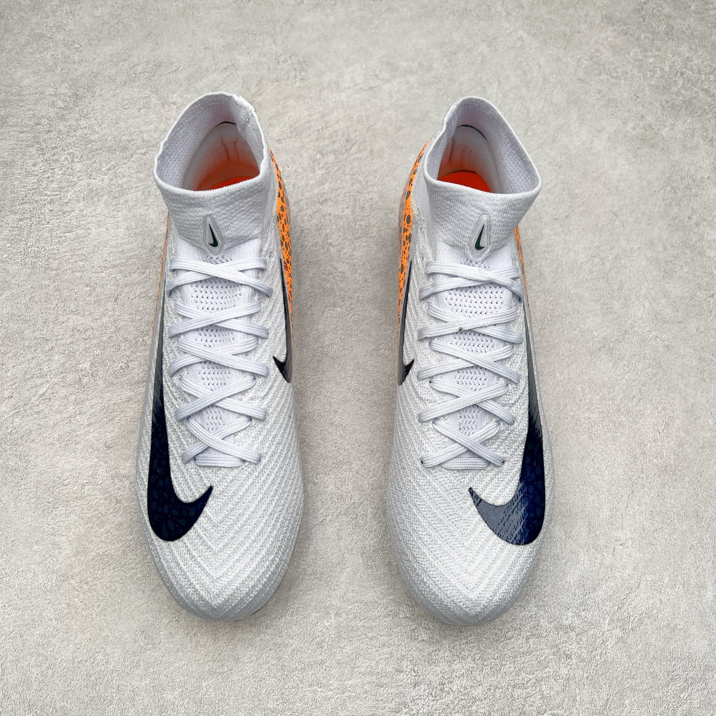 图片[2]-NK Mercurial Vapor Elite 刺客系列实战足球鞋 原代工厂出品 全进口机台生产设备 百分百采用优质原材料 严格按照工艺流程生产 确保每一双鞋都符合原厂标准 确保与原版无二 打造最纯粹的实战体验 高端的东西 品质全在细节里 全网品质最强足球鞋 没有之一（支持高强度实战）尺码：35 36 36.5 37.5 38 38.5 39 40 40.5 41 42 42.5 43 44 44.5 45-选品中心