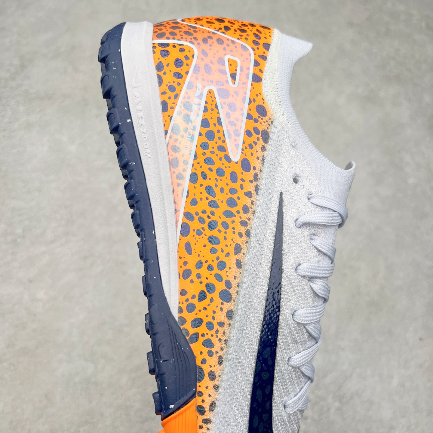 图片[6]-NK Mercurial Vapor Elite 刺客系列实战足球鞋 原代工厂出品 全进口机台生产设备 百分百采用优质原材料 严格按照工艺流程生产 确保每一双鞋都符合原厂标准 确保与原版无二 打造最纯粹的实战体验 高端的东西 品质全在细节里 全网品质最强足球鞋 没有之一（支持高强度实战）尺码：35 36 36.5 37.5 38 38.5 39 40 40.5 41 42 42.5 43 44 44.5 45-选品中心