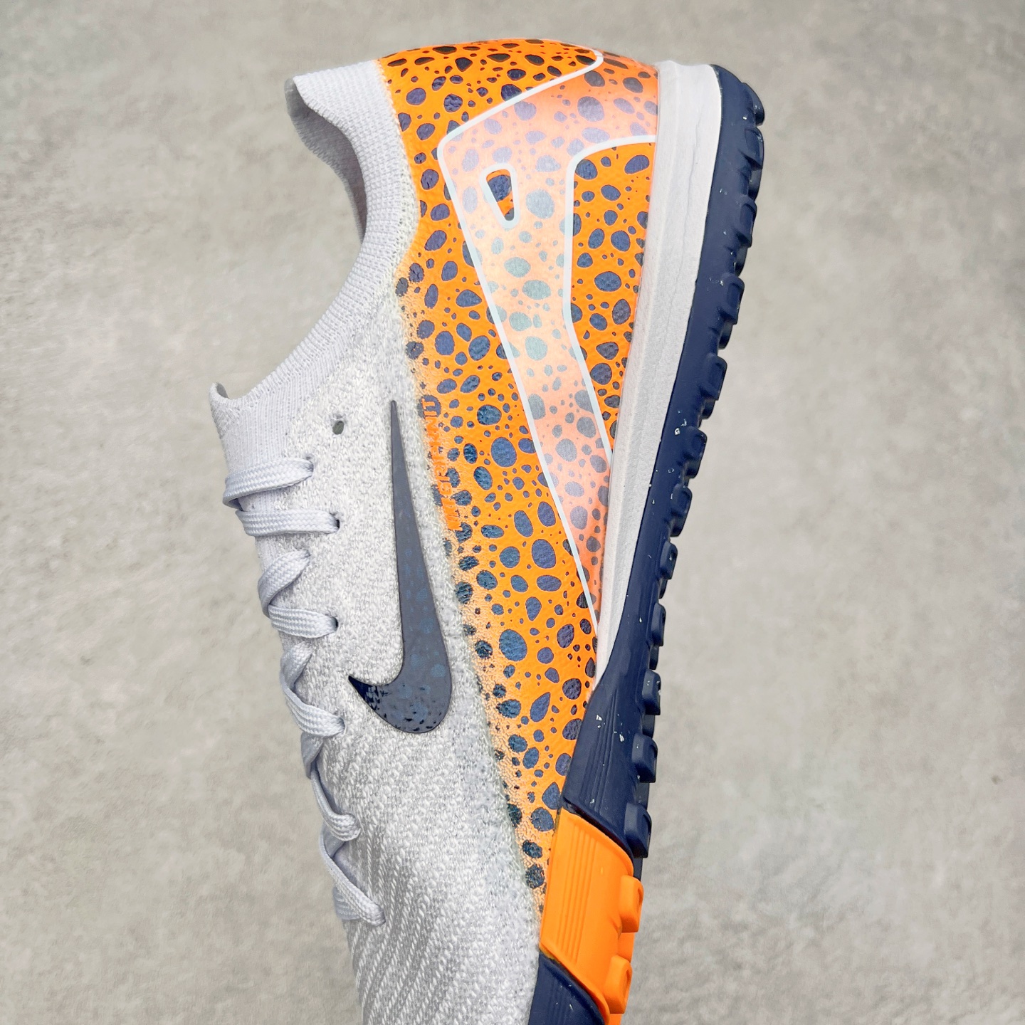 图片[7]-NK Mercurial Vapor Elite 刺客系列实战足球鞋 原代工厂出品 全进口机台生产设备 百分百采用优质原材料 严格按照工艺流程生产 确保每一双鞋都符合原厂标准 确保与原版无二 打造最纯粹的实战体验 高端的东西 品质全在细节里 全网品质最强足球鞋 没有之一（支持高强度实战）尺码：35 36 36.5 37.5 38 38.5 39 40 40.5 41 42 42.5 43 44 44.5 45-选品中心