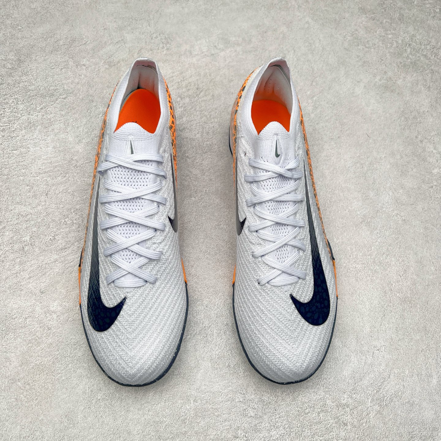 图片[2]-NK Mercurial Vapor Elite 刺客系列实战足球鞋 原代工厂出品 全进口机台生产设备 百分百采用优质原材料 严格按照工艺流程生产 确保每一双鞋都符合原厂标准 确保与原版无二 打造最纯粹的实战体验 高端的东西 品质全在细节里 全网品质最强足球鞋 没有之一（支持高强度实战）尺码：35 36 36.5 37.5 38 38.5 39 40 40.5 41 42 42.5 43 44 44.5 45-选品中心