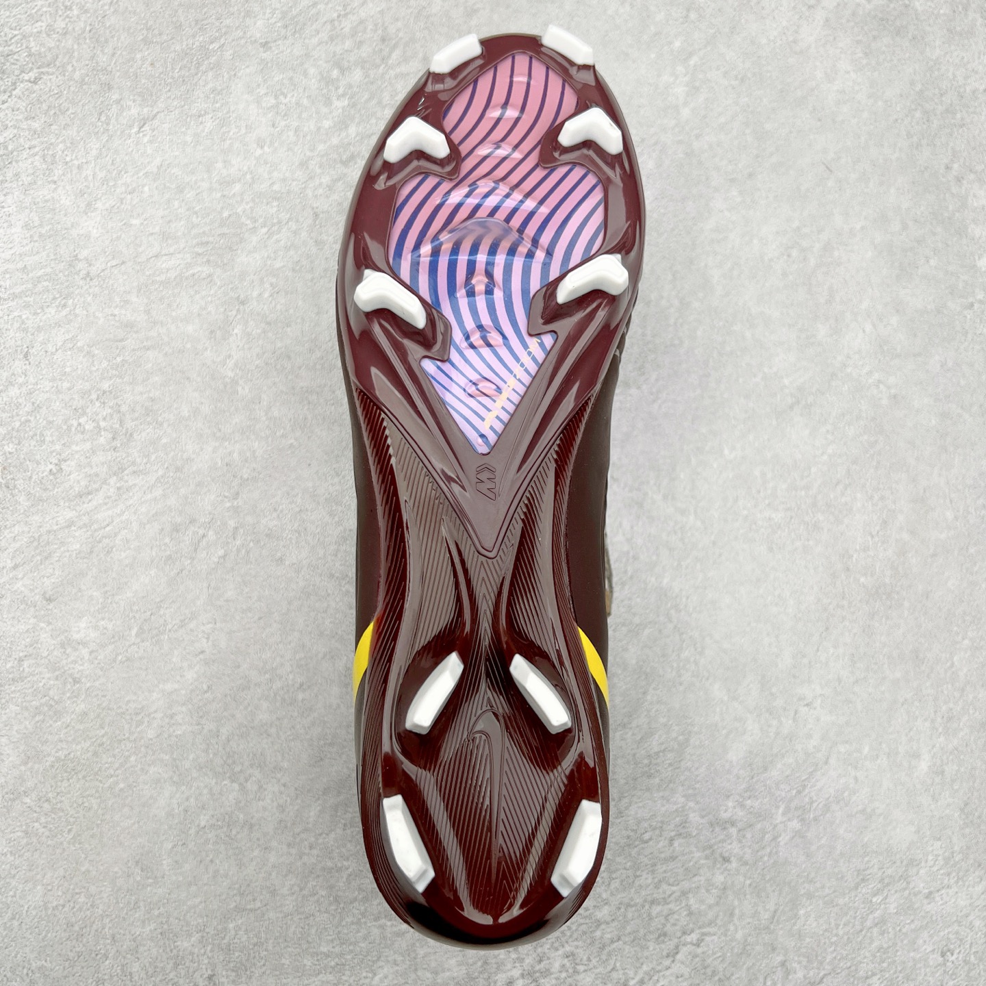 图片[9]-NK Mercurial Vapor Elite 刺客系列实战足球鞋 原代工厂出品 全进口机台生产设备 百分百采用优质原材料 严格按照工艺流程生产 确保每一双鞋都符合原厂标准 确保与原版无二 打造最纯粹的实战体验 高端的东西 品质全在细节里 全网品质最强足球鞋 没有之一（支持高强度实战）尺码：35 36 36.5 37.5 38 38.5 39 40 40.5 41 42 42.5 43 44 44.5 45-选品中心