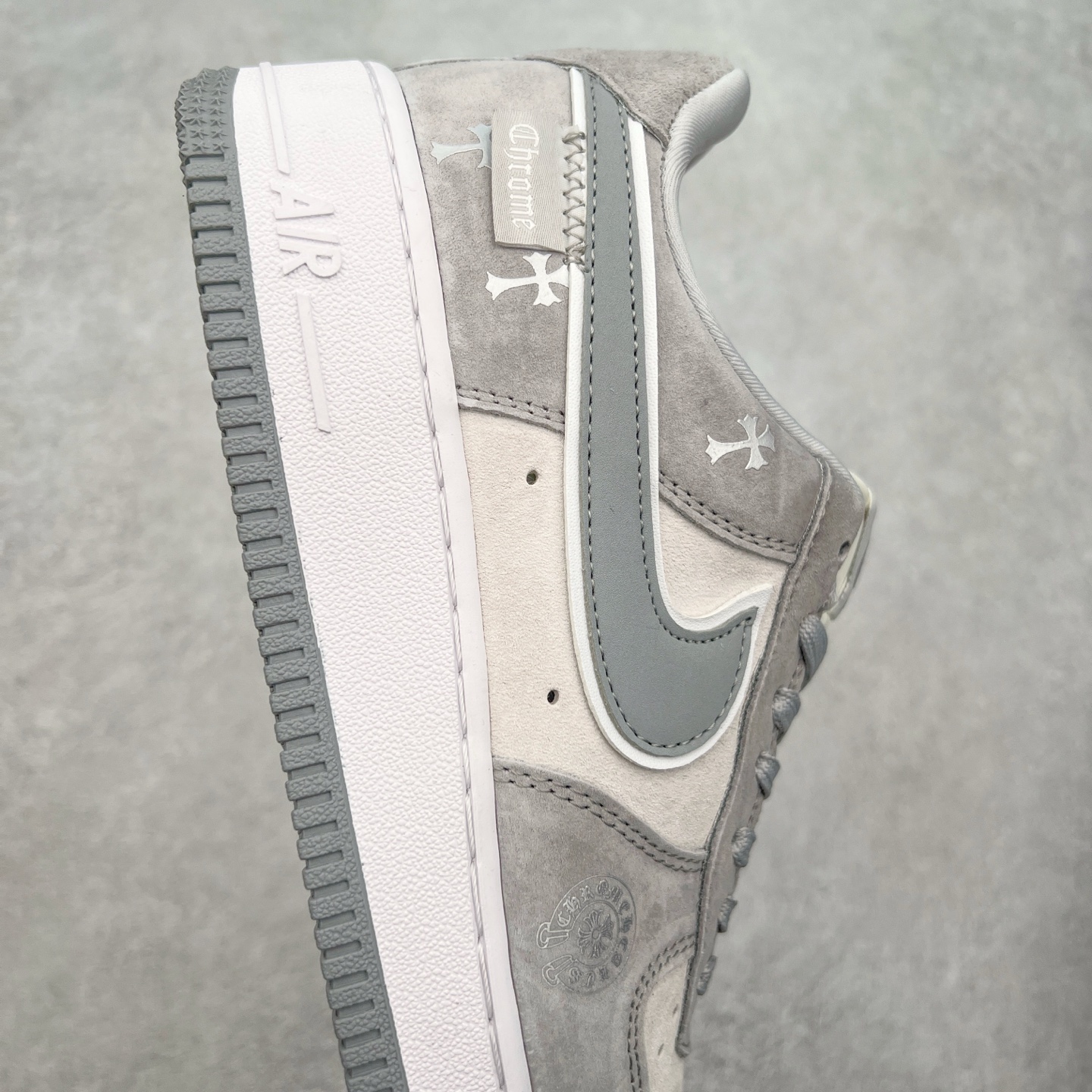 图片[6]-NK Air Force 1´07 Low 空军一号低帮百搭休闲运动板鞋 FZ0188-032 柔软、弹性十足的缓震性能和出色的中底设计 横跨复古与现代的外型结合 造就出风靡全球 三十多年的Force 1 直到今天还深受青睐 尺码：36 36.5 37.5 38 38.5 39 40 40.5 41 42 42.5 43 44 44.5 45-选品中心