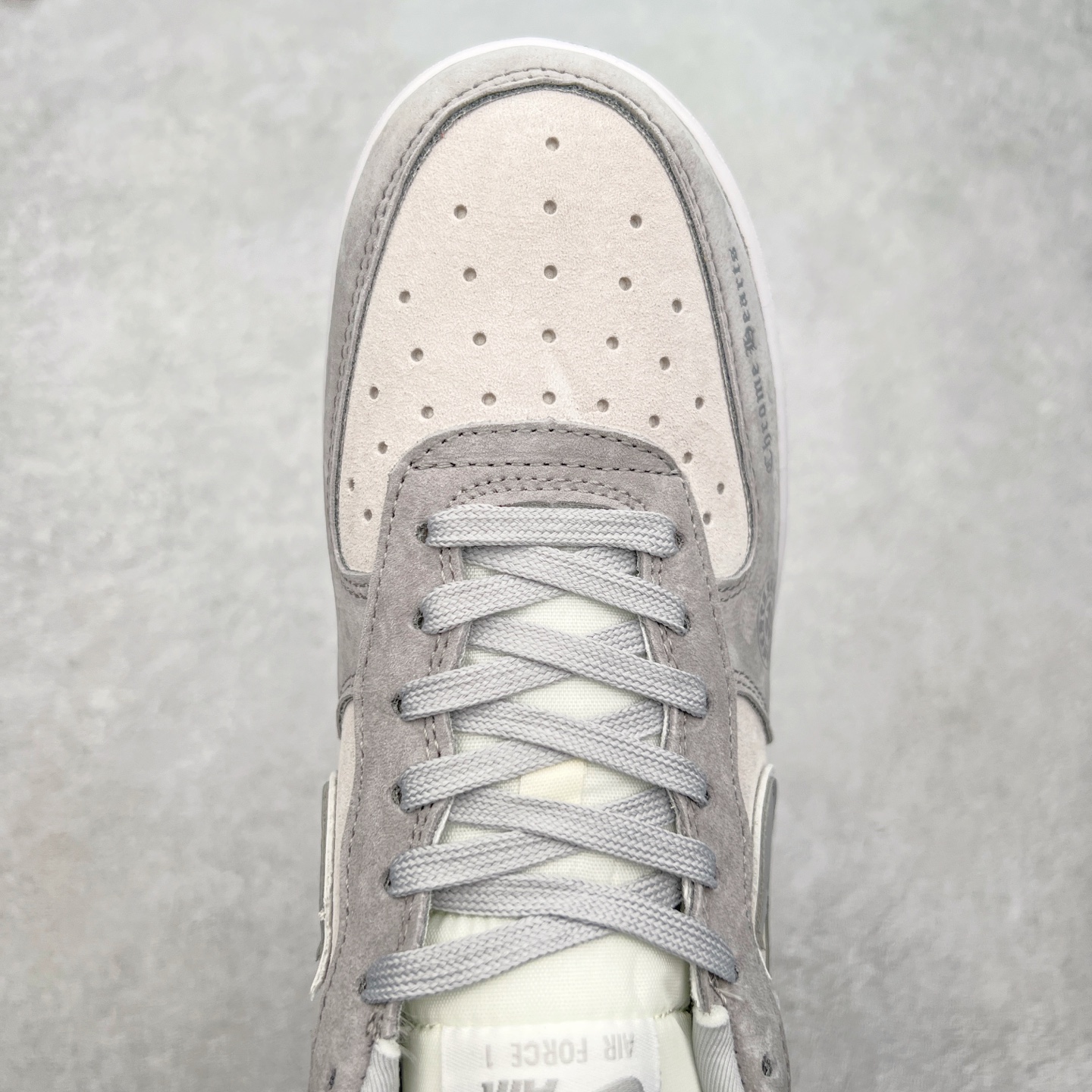 图片[4]-NK Air Force 1´07 Low 空军一号低帮百搭休闲运动板鞋 FZ0188-032 柔软、弹性十足的缓震性能和出色的中底设计 横跨复古与现代的外型结合 造就出风靡全球 三十多年的Force 1 直到今天还深受青睐 尺码：36 36.5 37.5 38 38.5 39 40 40.5 41 42 42.5 43 44 44.5 45-选品中心