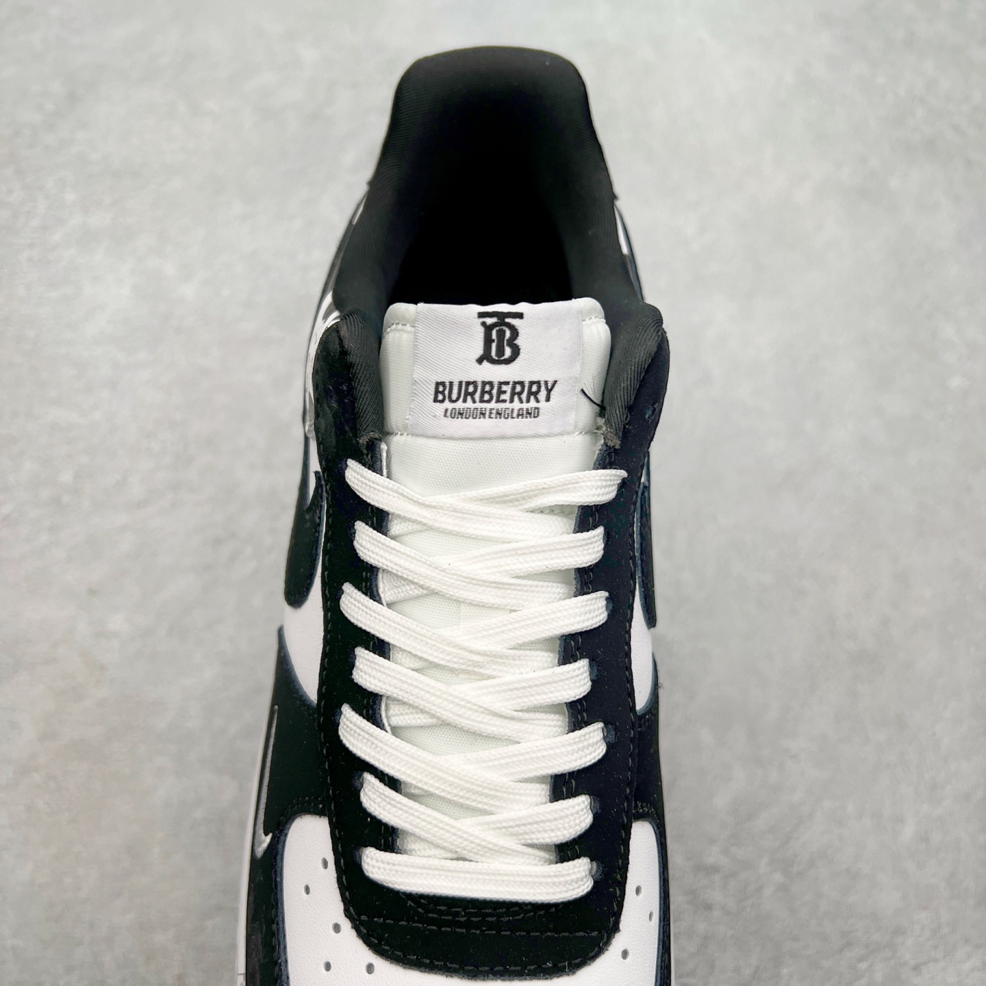 图片[5]-NK Air Force 1´07 Low 空军一号低帮百搭休闲运动板鞋 DF0188-029 柔软、弹性十足的缓震性能和出色的中底设计 横跨复古与现代的外型结合 造就出风靡全球 三十多年的Force 1 直到今天还深受青睐 尺码：36 36.5 37.5 38 38.5 39 40 40.5 41 42 42.5 43 44 44.5 45-选品中心