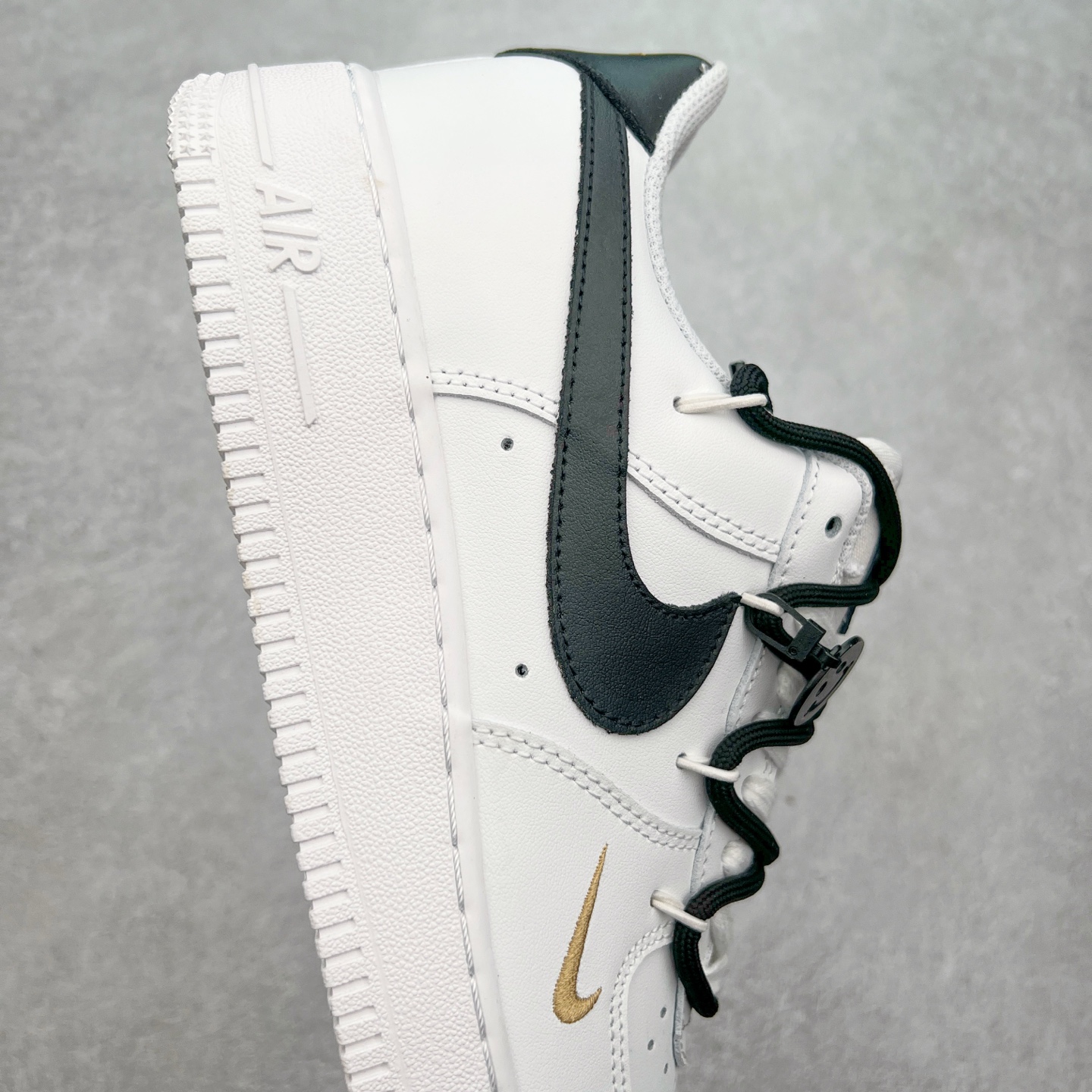 图片[6]-NK Air Force 1´07 Low 空军一号低帮百搭休闲运动板鞋 CZ0210-102 柔软、弹性十足的缓震性能和出色的中底设计 横跨复古与现代的外型结合 造就出风靡全球 三十多年的Force 1 直到今天还深受青睐 尺码：36 36.5 37.5 38 38.5 39 40 40.5 41 42 42.5 43 44 44.5 45-选品中心