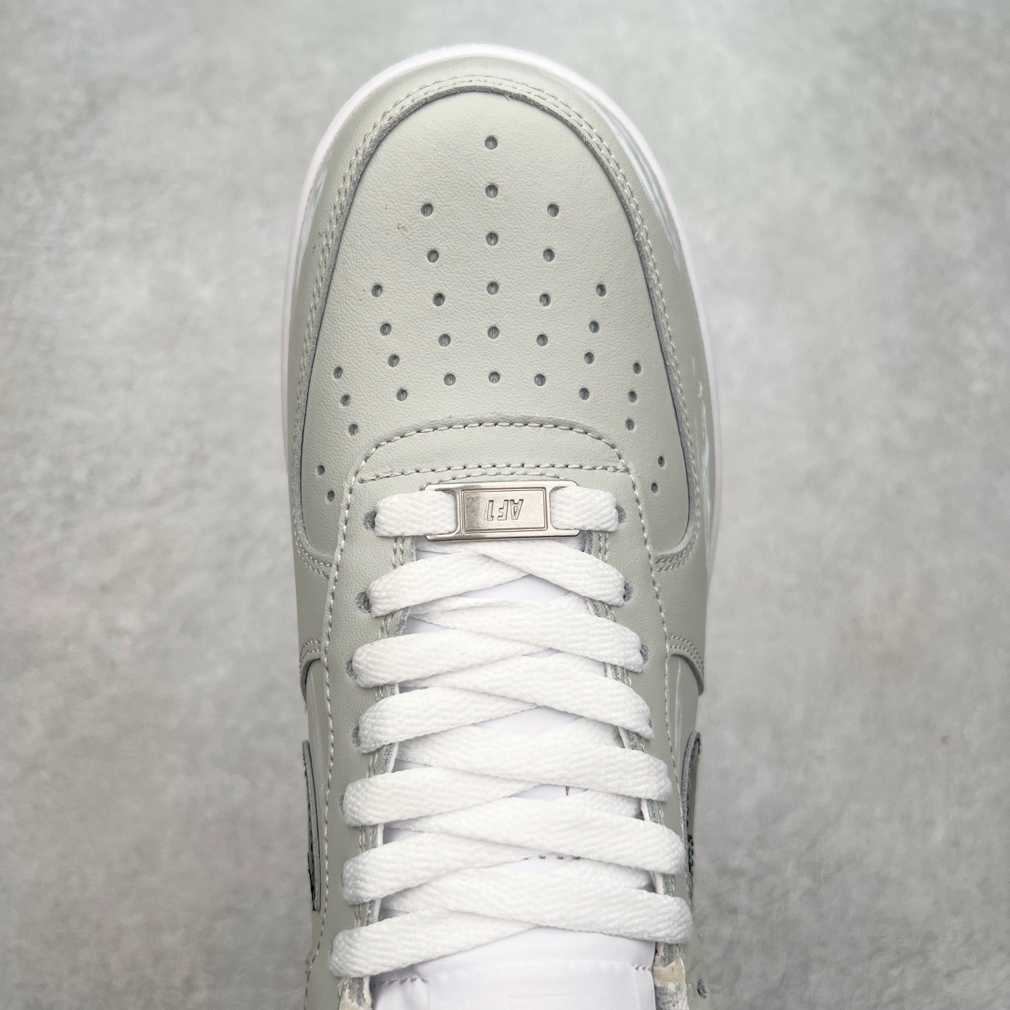 图片[4]-NK Air Force 1´07 Low 空军一号低帮百搭休闲运动板鞋 CW2288-111 柔软、弹性十足的缓震性能和出色的中底设计 横跨复古与现代的外型结合 造就出风靡全球 三十多年的Force 1 直到今天还深受青睐 尺码：36 36.5 37.5 38 38.5 39 40 40.5 41 42 42.5 43 44 44.5 45-选品中心