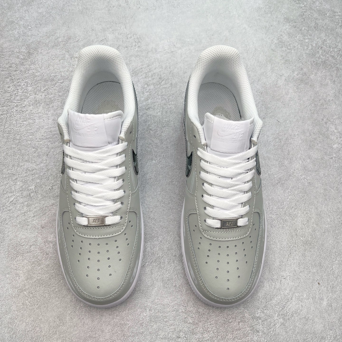 图片[2]-NK Air Force 1´07 Low 空军一号低帮百搭休闲运动板鞋 CW2288-111 柔软、弹性十足的缓震性能和出色的中底设计 横跨复古与现代的外型结合 造就出风靡全球 三十多年的Force 1 直到今天还深受青睐 尺码：36 36.5 37.5 38 38.5 39 40 40.5 41 42 42.5 43 44 44.5 45-选品中心