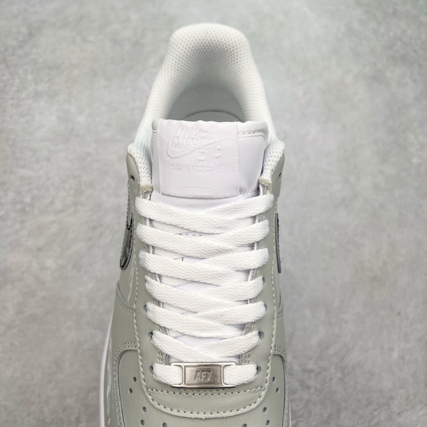 图片[5]-NK Air Force 1´07 Low 空军一号低帮百搭休闲运动板鞋 CW2288-111 柔软、弹性十足的缓震性能和出色的中底设计 横跨复古与现代的外型结合 造就出风靡全球 三十多年的Force 1 直到今天还深受青睐 尺码：36 36.5 37.5 38 38.5 39 40 40.5 41 42 42.5 43 44 44.5 45-选品中心