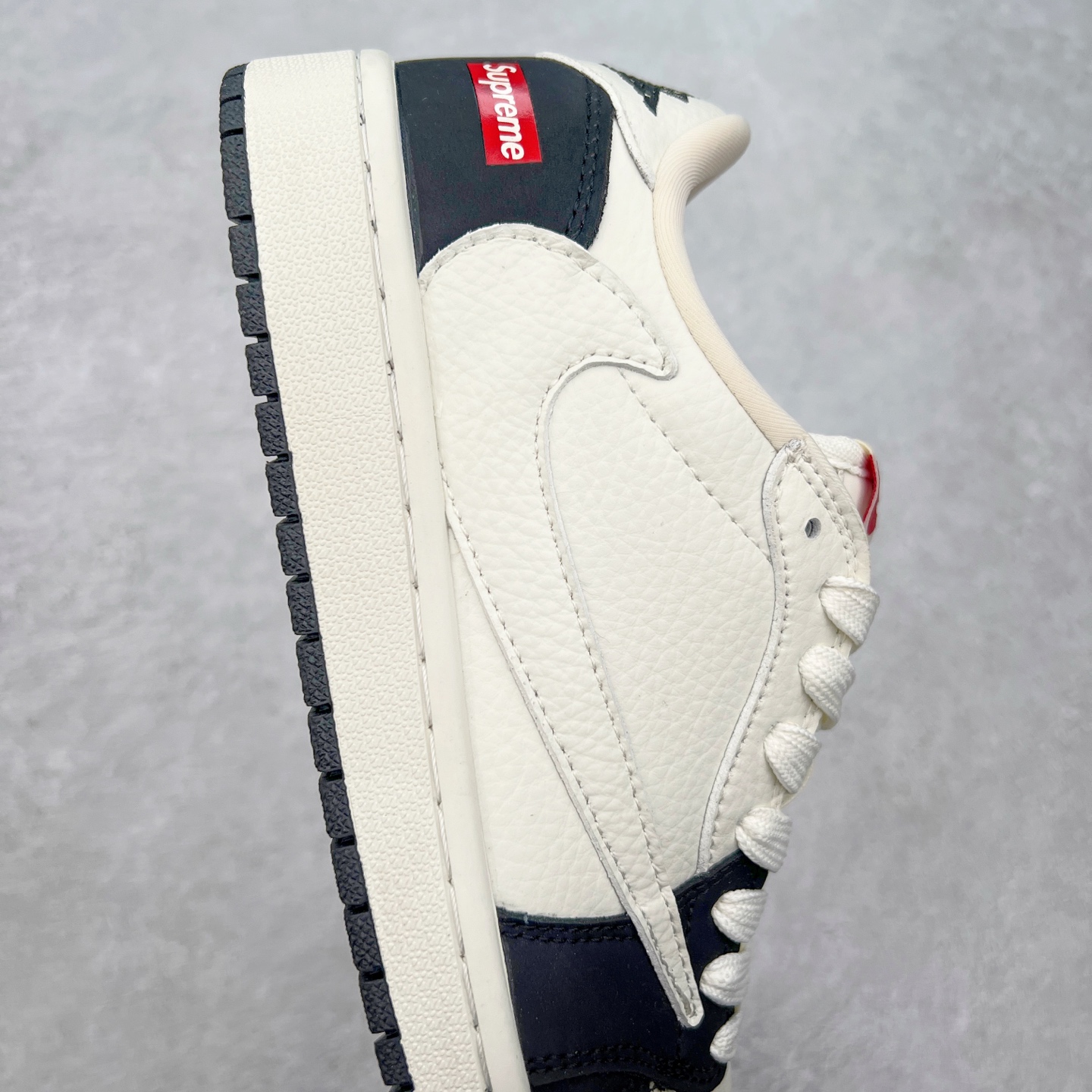 图片[6]-TS x Air Jordan AJ1 Low 倒钩低帮联名定制配色 JH6088-606 原厂内置气垫魔块 A模大底 头层小牛皮 鞋舌AJ原厂专用牛津布+AJ专用反口珍珠布+原厂无杂质高弹内里海棉+特殊封边弹力鞋带 尺码：36 36.5 37.5 38 38.5 39 40 40.5 41 42 42.5 43 44 44.5 45 46 47.5-选品中心