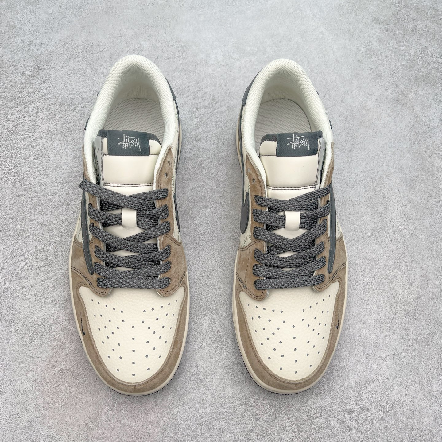 图片[2]-TS x Air Jordan AJ1 Low 倒钩低帮联名定制配色 XZ6188-690 原厂内置气垫魔块 A模大底 头层小牛皮 鞋舌AJ原厂专用牛津布+AJ专用反口珍珠布+原厂无杂质高弹内里海棉+特殊封边弹力鞋带 尺码：36 36.5 37.5 38 38.5 39 40 40.5 41 42 42.5 43 44 44.5 45 46 47.5-选品中心