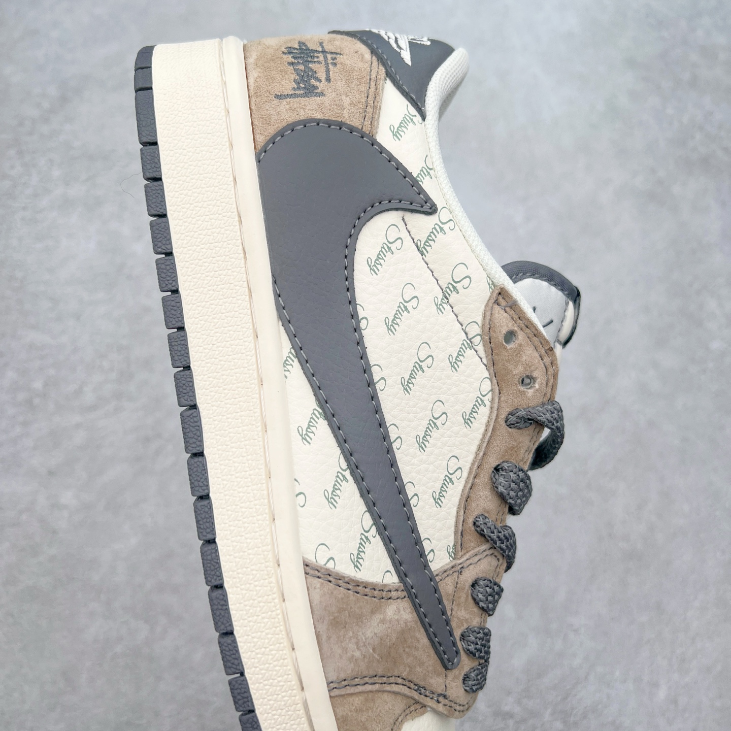 图片[6]-TS x Air Jordan AJ1 Low 倒钩低帮联名定制配色 XZ6188-690 原厂内置气垫魔块 A模大底 头层小牛皮 鞋舌AJ原厂专用牛津布+AJ专用反口珍珠布+原厂无杂质高弹内里海棉+特殊封边弹力鞋带 尺码：36 36.5 37.5 38 38.5 39 40 40.5 41 42 42.5 43 44 44.5 45 46 47.5-选品中心