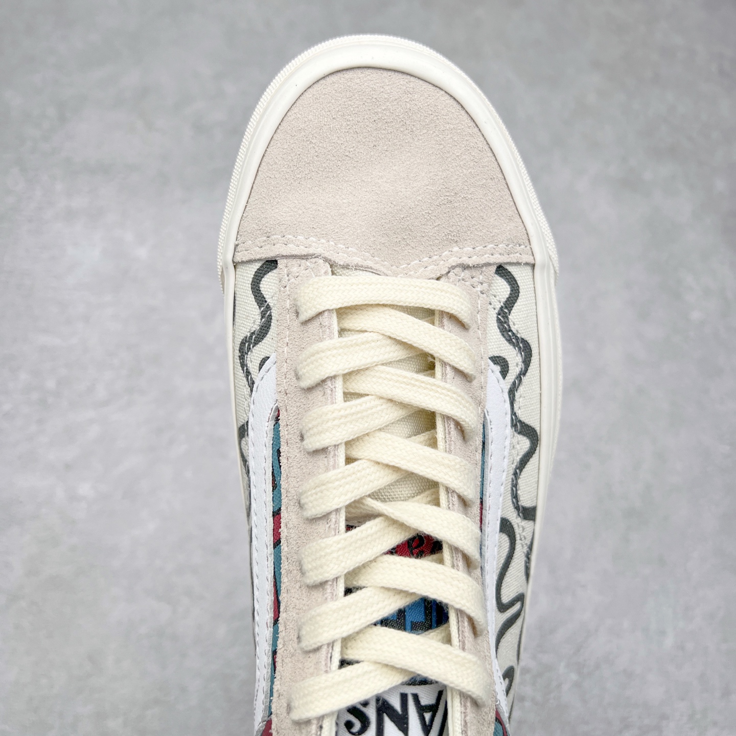 图片[4]-Parra x OTW by Vans 艺术家联名 此次联名融合了Parra 独特的超现实主义波普绘画风格 鞋侧不同设计的parra logo 彰显联名 货号：VN0A3WKT4QA 尺码：35 36 36.5 37 38 38.5 39 40 40.5 41 42 42.5 43 44-选品中心