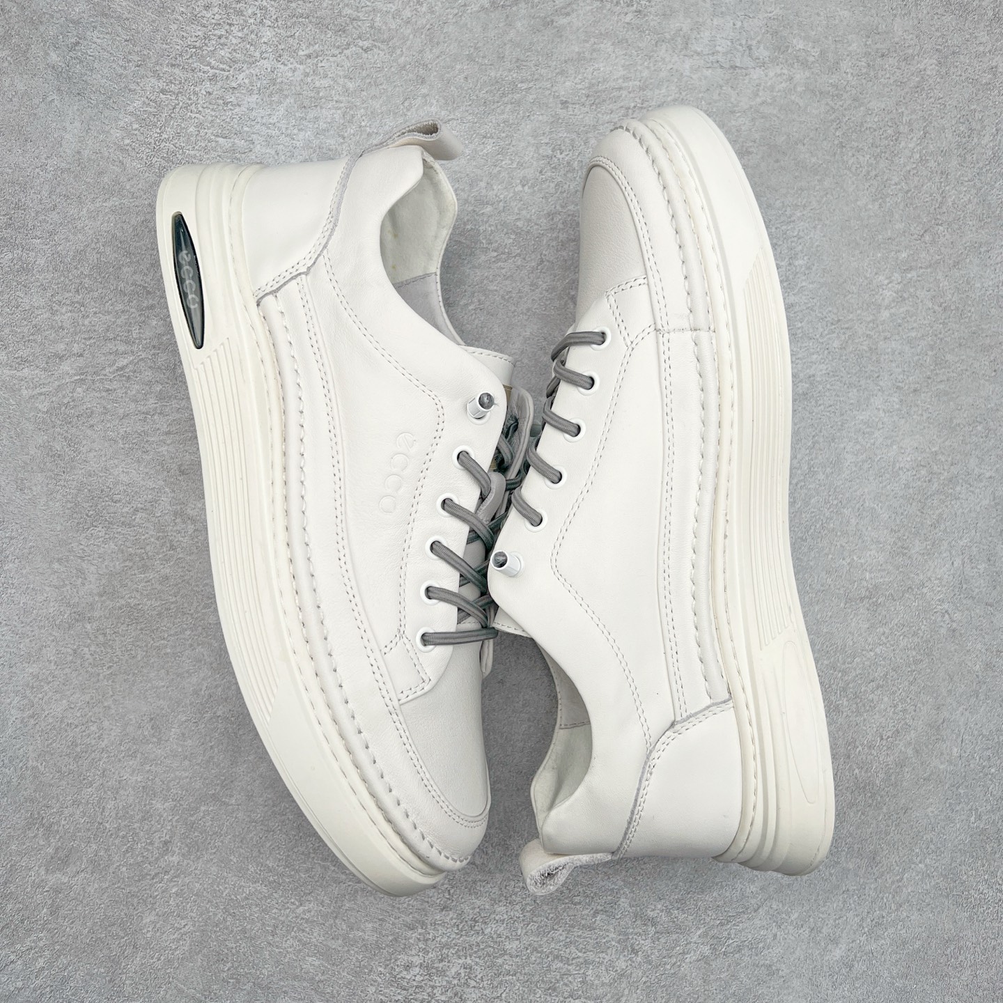 图片[3]-ECCO爱步男款小白鞋百搭鞋 真皮透气防滑休闲板鞋 街头趣闯系列 品质牛皮鞋面，轻盈柔韧 具有良好的透气效果 简约免系带设计 自由穿脱 出行更加方便 PU中底橡胶大底，抓地力强 具有良好的防滑耐磨性 休闲百搭 简约利落 时尚通勤 尺码：38 39 40 41 42 43 44（ 皮鞋码）-选品中心