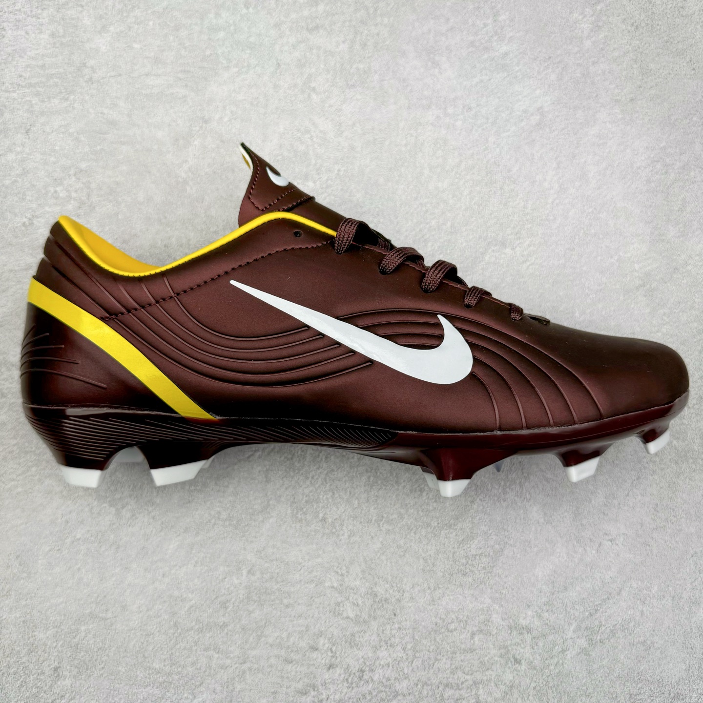 图片[5]-NK Mercurial Vapor Elite 刺客系列实战足球鞋 原代工厂出品 全进口机台生产设备 百分百采用优质原材料 严格按照工艺流程生产 确保每一双鞋都符合原厂标准 确保与原版无二 打造最纯粹的实战体验 高端的东西 品质全在细节里 全网品质最强足球鞋 没有之一（支持高强度实战）尺码：35 36 36.5 37.5 38 38.5 39 40 40.5 41 42 42.5 43 44 44.5 45-选品中心