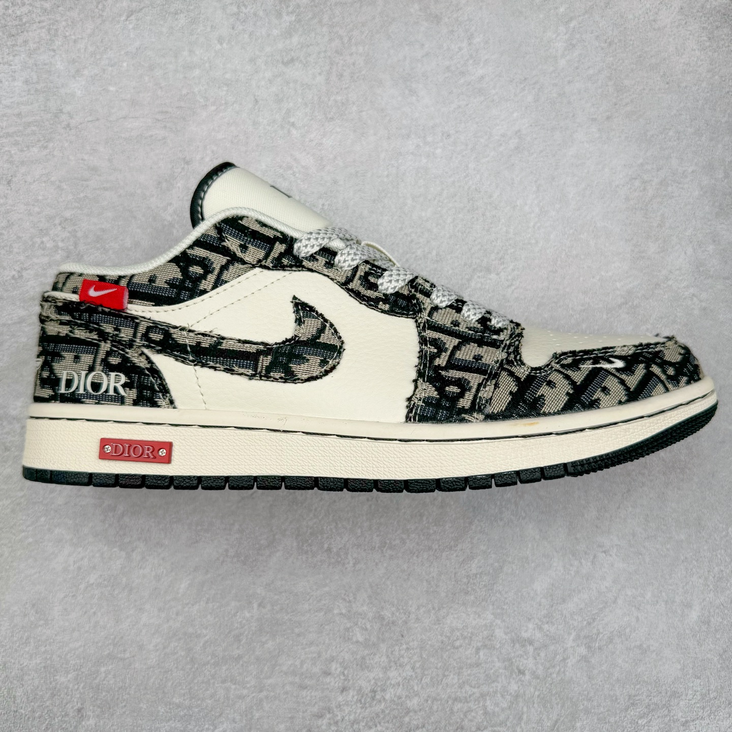 Air Jordan AJ1 Low 低帮定制 SJ9950-036 原厂内置气垫魔块 A模大底 头层小牛皮 鞋舌AJ原厂专用牛津布+AJ专用反口珍珠布+原厂无杂质高弹内里海棉+特殊封边弹力鞋带 尺码：36 36.5 37.5 38 38.5 39 40 40.5 41 42 42.5 43 44 44.5 45 46 47.5-选品中心