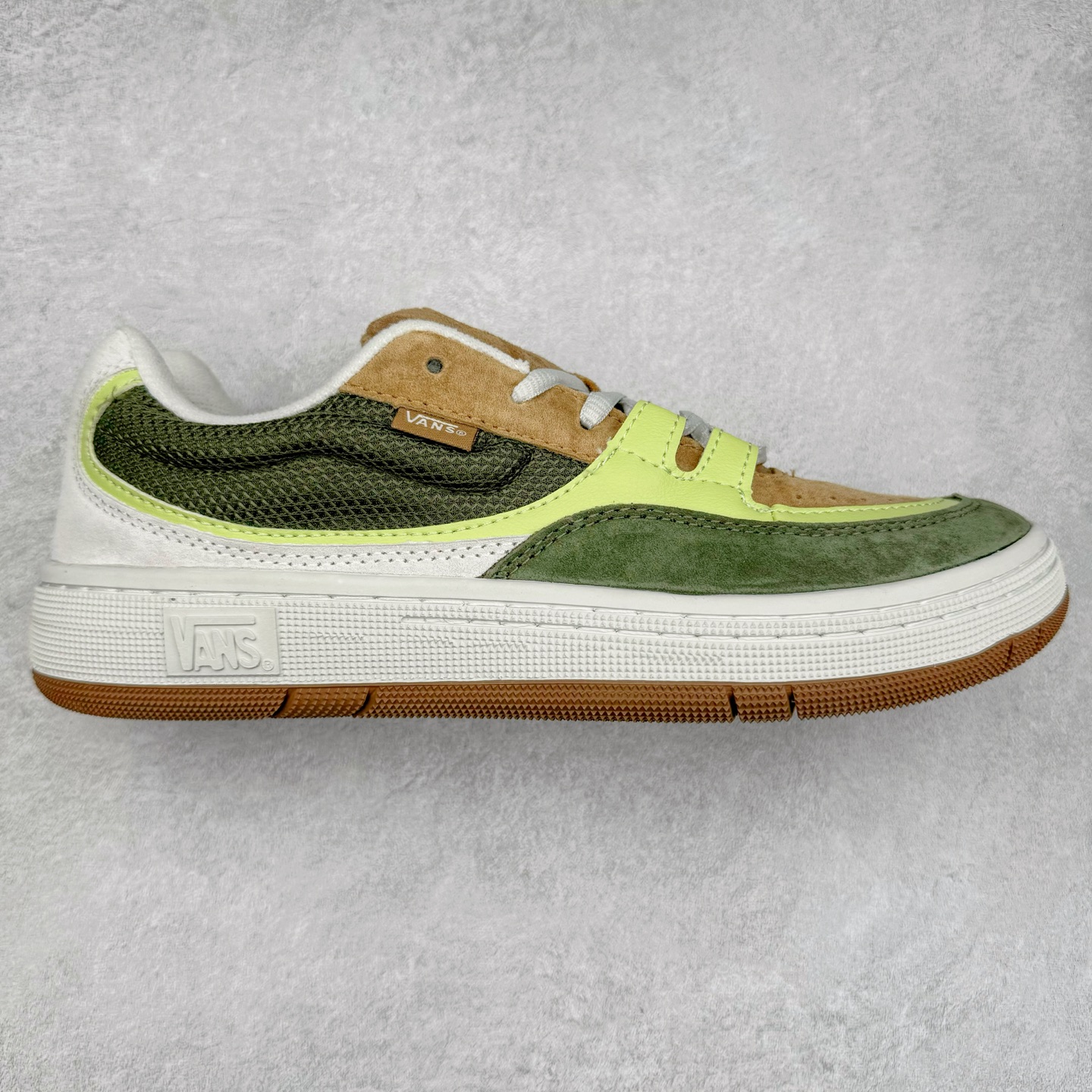 Vans SPEED LS 舒适休闲板鞋 复古鞋型再现 设计出众 经典百搭 货号：VN000CTN448 尺码：35 36 36.5 37 38 38.5 39 40 40.5 41 42 42.5 43 44-选品中心