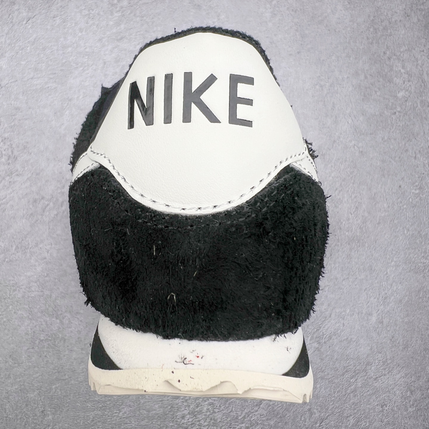 图片[8]-NK Classic Cortez Leather 阿甘复古初代皮革慢跑鞋 实体平台指令订单 全套原纸板楦头开发 原厂数据大底磨具 一比一鞋头弧度高度鞋身弧度 细节品控鞋型随意对比 正确烫金高频细节 公司级标准检验QC 区分市面一切版本 完美复刻阿甘复古鞋型 尺码：35.5 36 36.5 37.5 38 38.5 39 40 40.5 41 42 42.5 43 44 45-选品中心