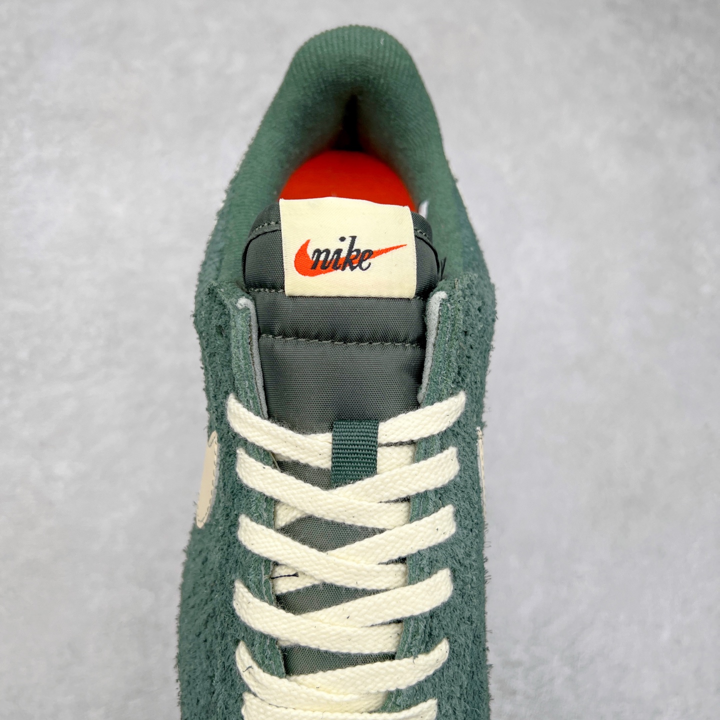 图片[5]-NK Classic Cortez Leather 阿甘复古初代皮革慢跑鞋 实体平台指令订单 全套原纸板楦头开发 原厂数据大底磨具 一比一鞋头弧度高度鞋身弧度 细节品控鞋型随意对比 正确烫金高频细节 公司级标准检验QC 区分市面一切版本 完美复刻阿甘复古鞋型 尺码：35.5 36 36.5 37.5 38 38.5 39 40 40.5 41 42 42.5 43 44 45-选品中心