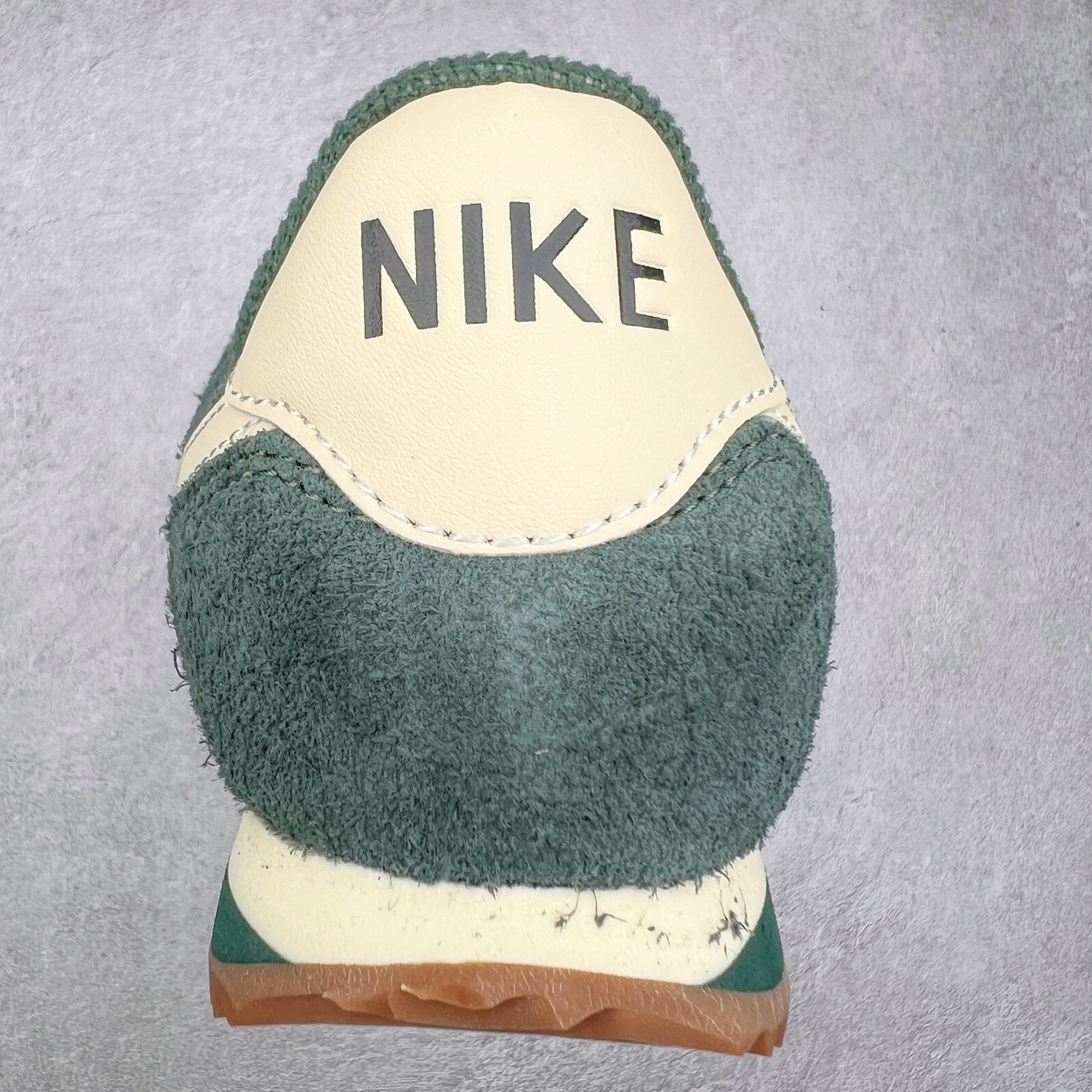 图片[8]-NK Classic Cortez Leather 阿甘复古初代皮革慢跑鞋 实体平台指令订单 全套原纸板楦头开发 原厂数据大底磨具 一比一鞋头弧度高度鞋身弧度 细节品控鞋型随意对比 正确烫金高频细节 公司级标准检验QC 区分市面一切版本 完美复刻阿甘复古鞋型 尺码：35.5 36 36.5 37.5 38 38.5 39 40 40.5 41 42 42.5 43 44 45-选品中心