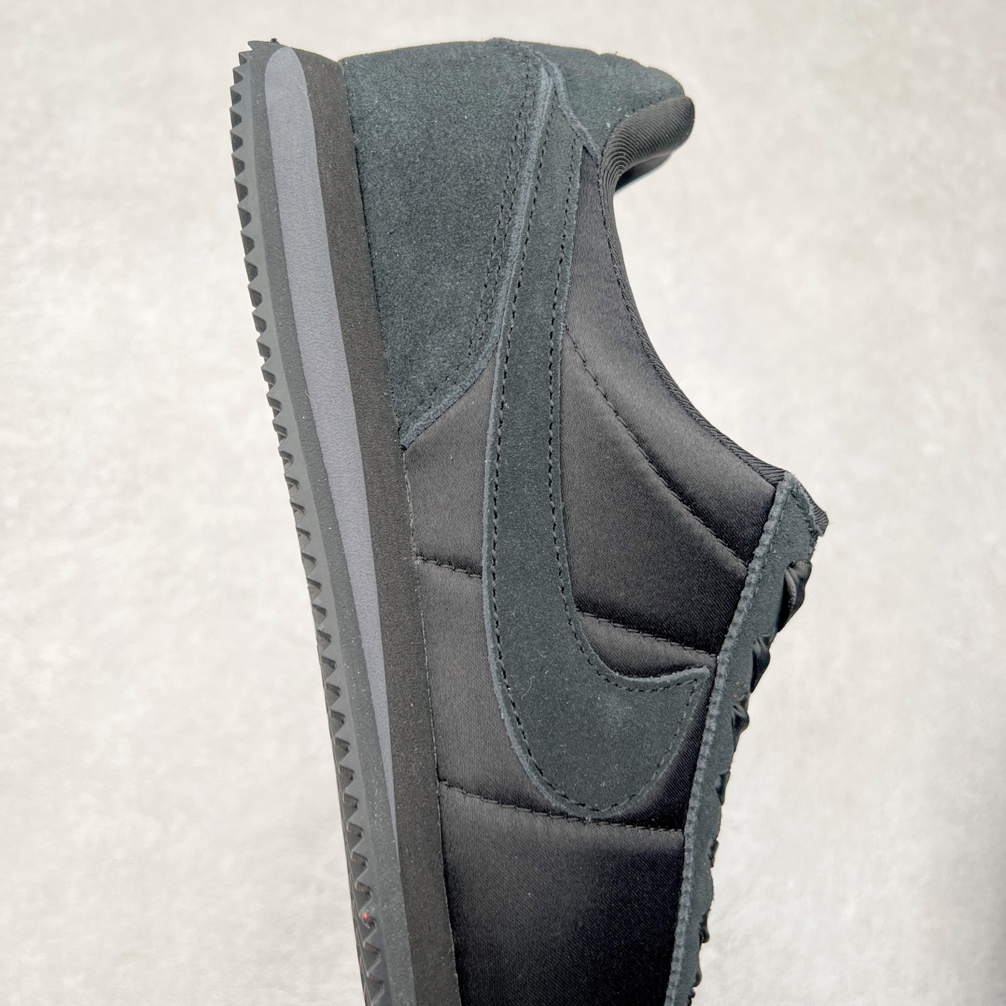 图片[6]-NK Classic Cortez Leather 阿甘复古初代皮革慢跑鞋 实体平台指令订单 全套原纸板楦头开发 原厂数据大底磨具 一比一鞋头弧度高度鞋身弧度 细节品控鞋型随意对比 正确烫金高频细节 公司级标准检验QC 区分市面一切版本 完美复刻阿甘复古鞋型 尺码：35.5 36 36.5 37.5 38 38.5 39 40 40.5 41 42 42.5 43 44 45-选品中心