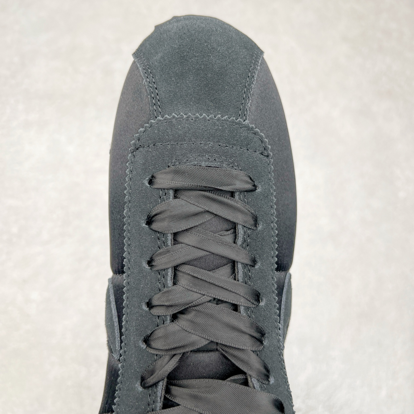 图片[4]-NK Classic Cortez Leather 阿甘复古初代皮革慢跑鞋 实体平台指令订单 全套原纸板楦头开发 原厂数据大底磨具 一比一鞋头弧度高度鞋身弧度 细节品控鞋型随意对比 正确烫金高频细节 公司级标准检验QC 区分市面一切版本 完美复刻阿甘复古鞋型 尺码：35.5 36 36.5 37.5 38 38.5 39 40 40.5 41 42 42.5 43 44 45-选品中心