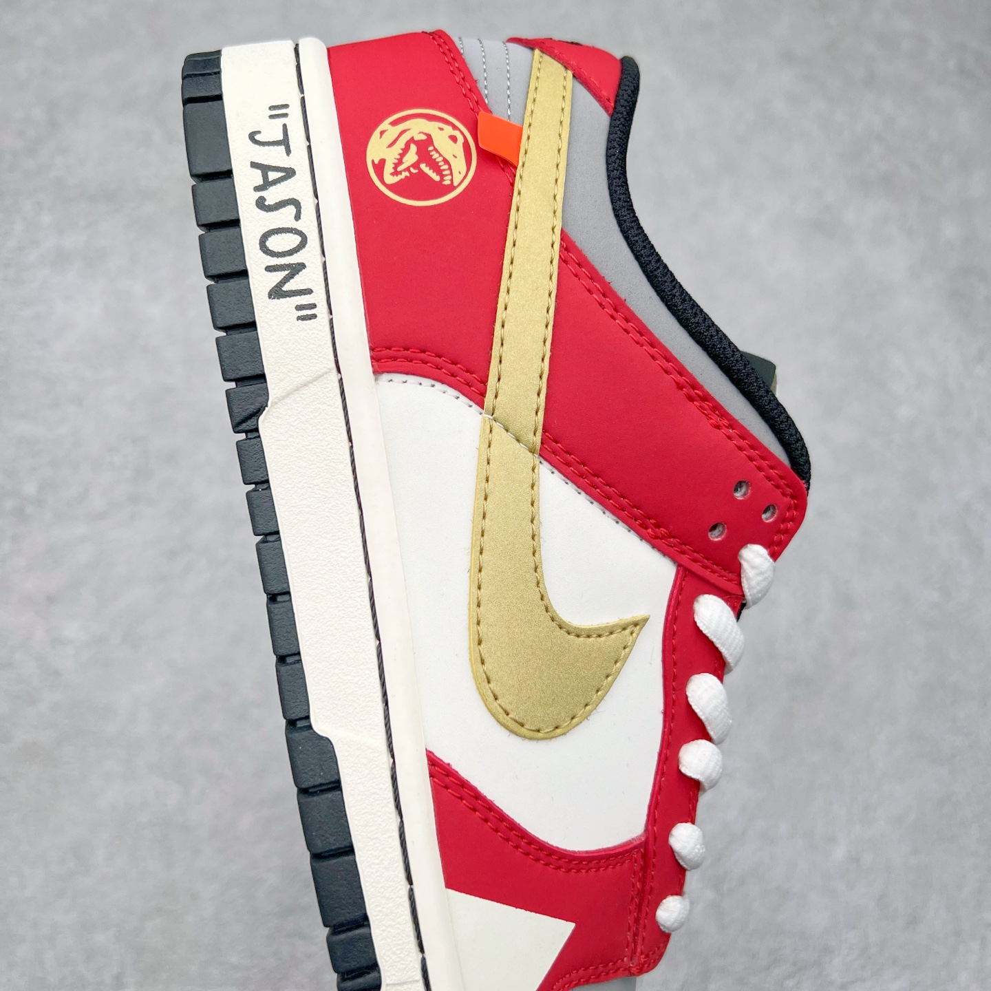 图片[6]-NK Dunk Low 定制配色 ZZ1998-001 大厂出品 极力推荐 原装头层材料 独家版型蒸餾加工帶來的是更好的视觉和脚感体验大厂纯原品质出货 清洁度 电绣工艺 皮料切割干净无任何毛边 细节完美 尺码：36 36.5 37.5 38 38.5 39 40 40.5 41 42 42.5 43 44 44.5 45-选品中心