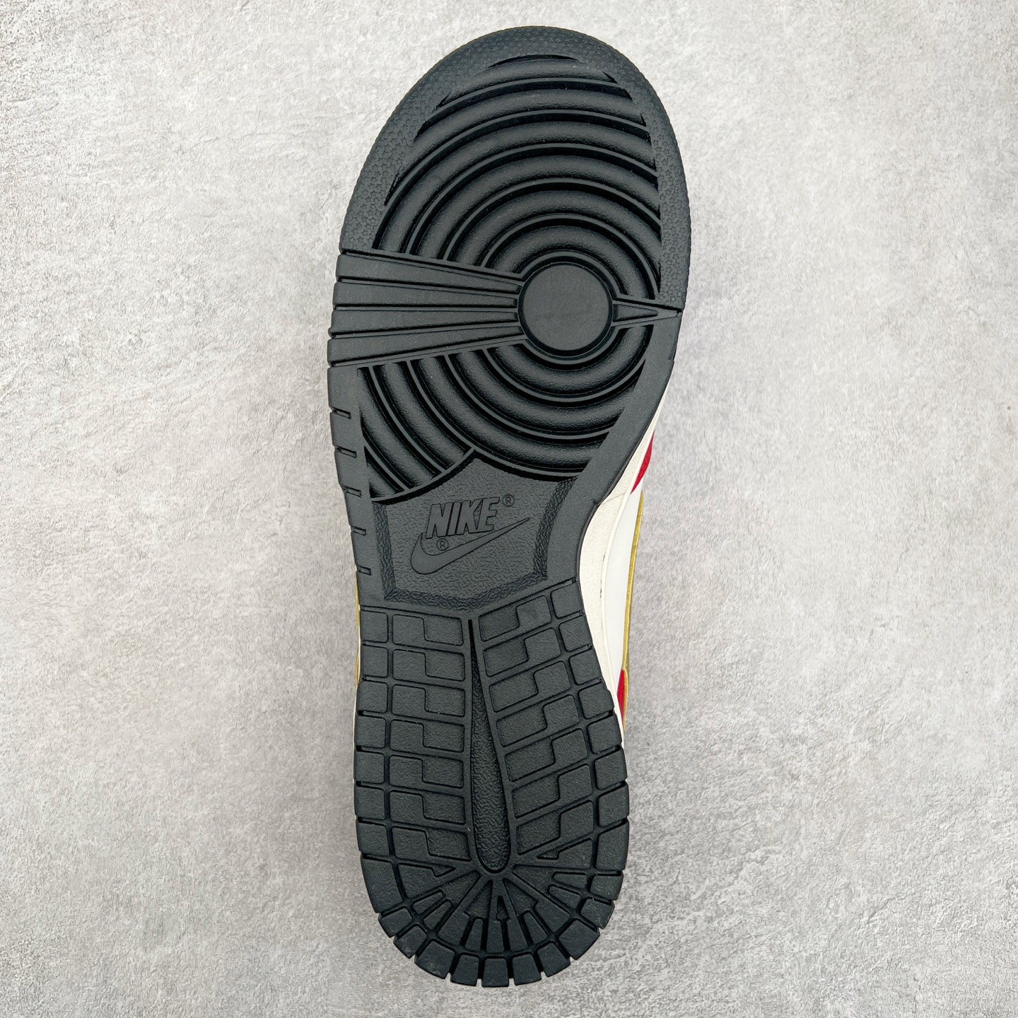 图片[9]-NK Dunk Low 定制配色 ZZ1998-001 大厂出品 极力推荐 原装头层材料 独家版型蒸餾加工帶來的是更好的视觉和脚感体验大厂纯原品质出货 清洁度 电绣工艺 皮料切割干净无任何毛边 细节完美 尺码：36 36.5 37.5 38 38.5 39 40 40.5 41 42 42.5 43 44 44.5 45-选品中心